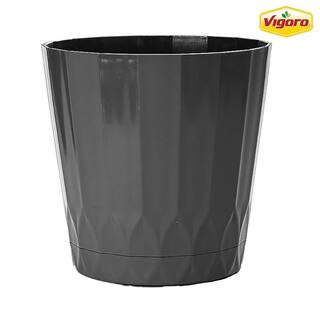 4.8 in. Concord Small Black Recycled Plastic Planter (4.8 in. D x 4 in. H) with Attached Saucer | The Home Depot