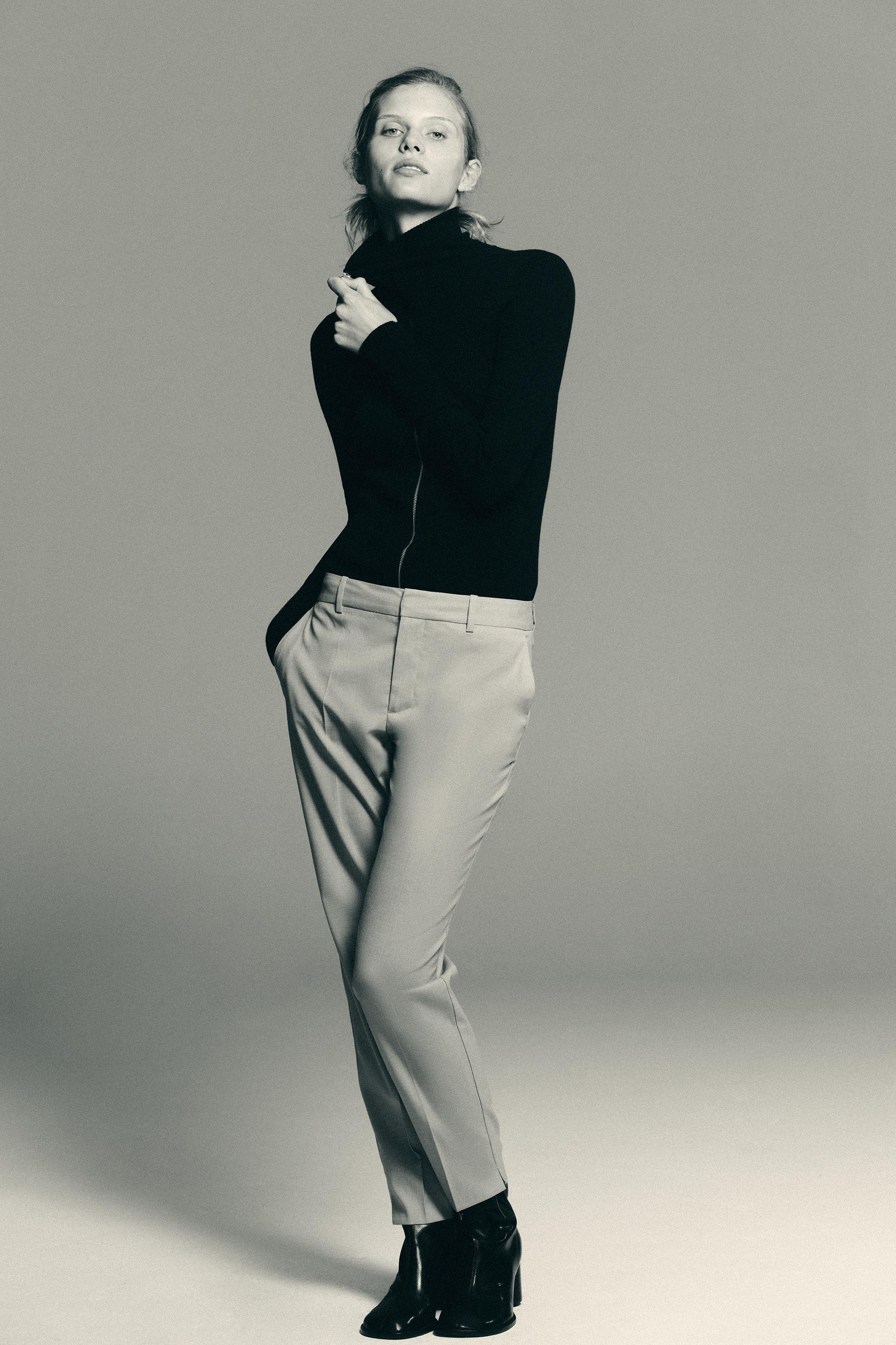 PANTALONI ALLE CAVIGLIE A VITA BASSA | Zara IT