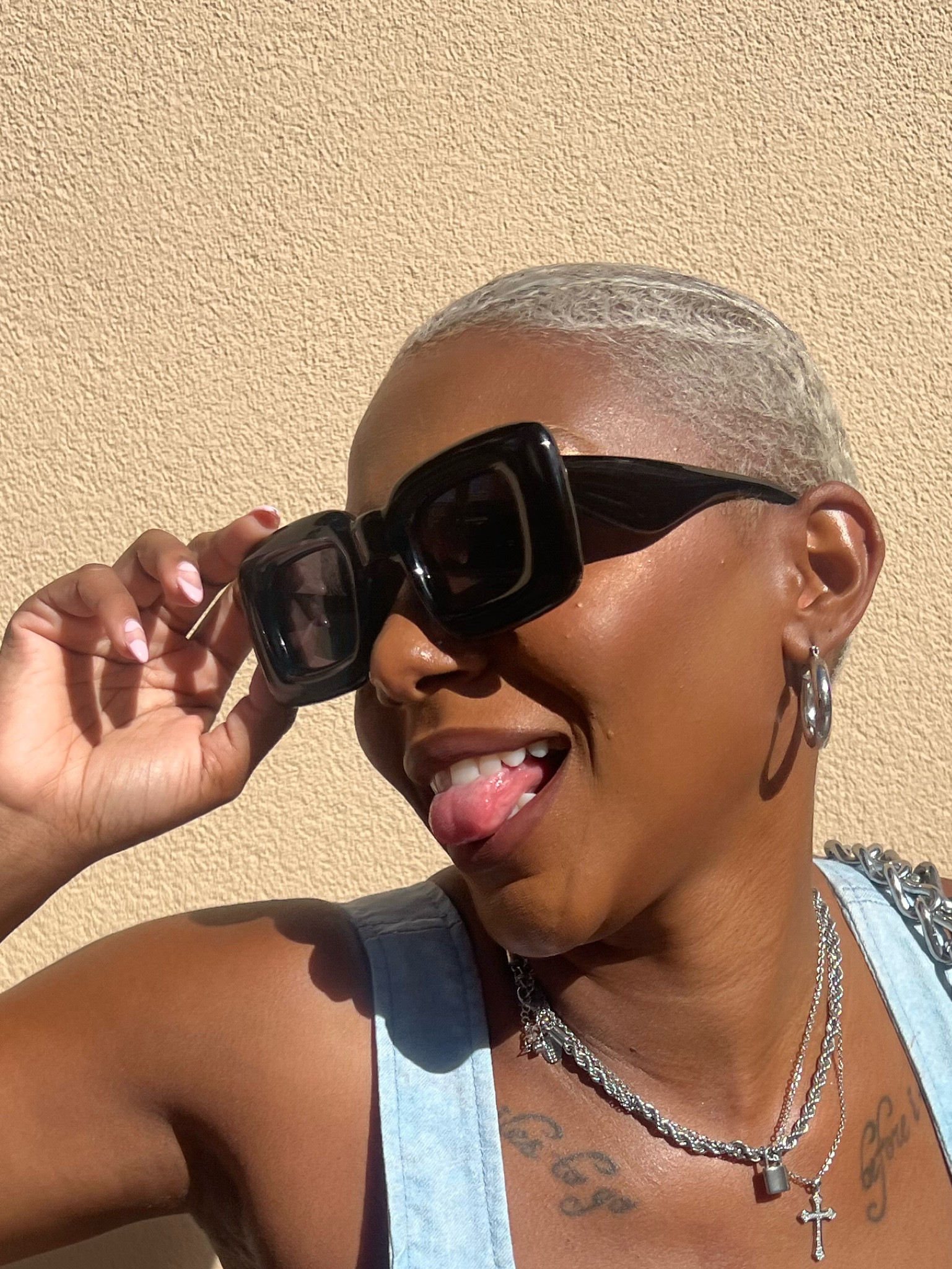 Large black sunglasses 🖤

#LTKbeauty #LTKstyletip