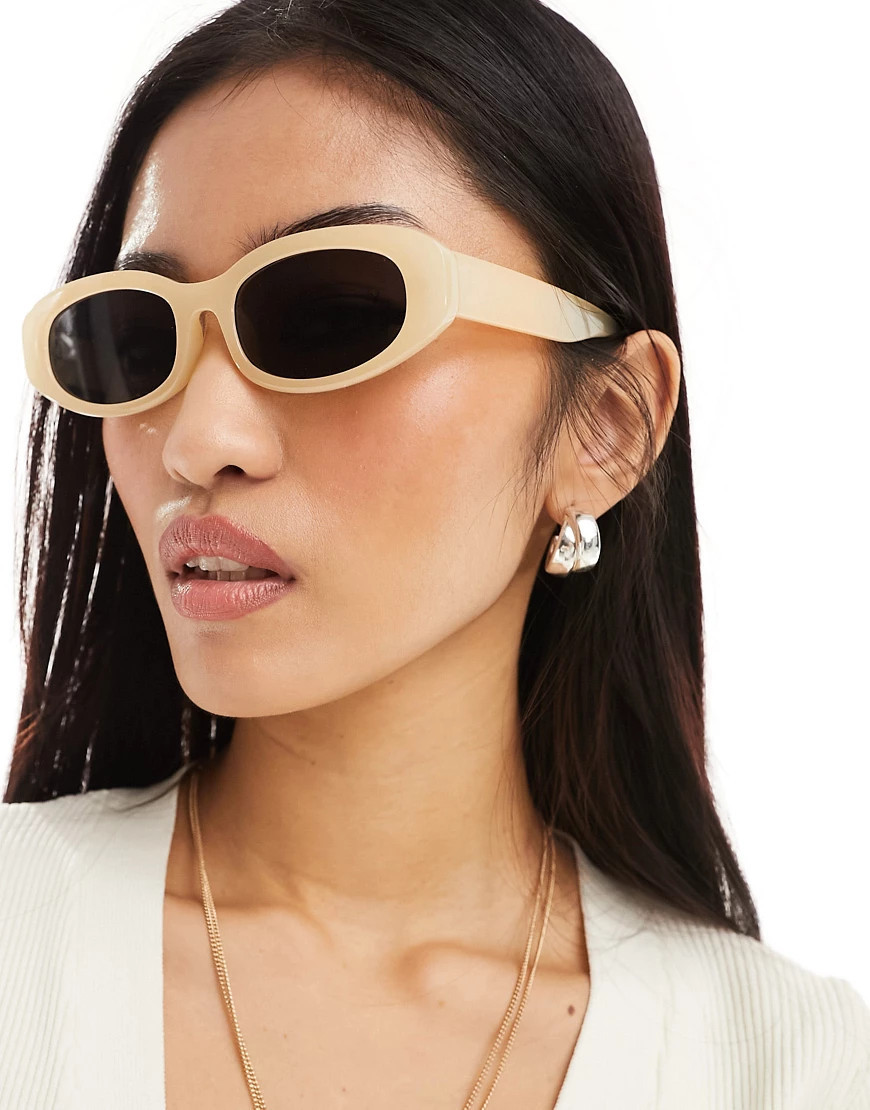 Jeepers Peepers – Ovale Sonnenbrille in Gelb | ASOS (Global)