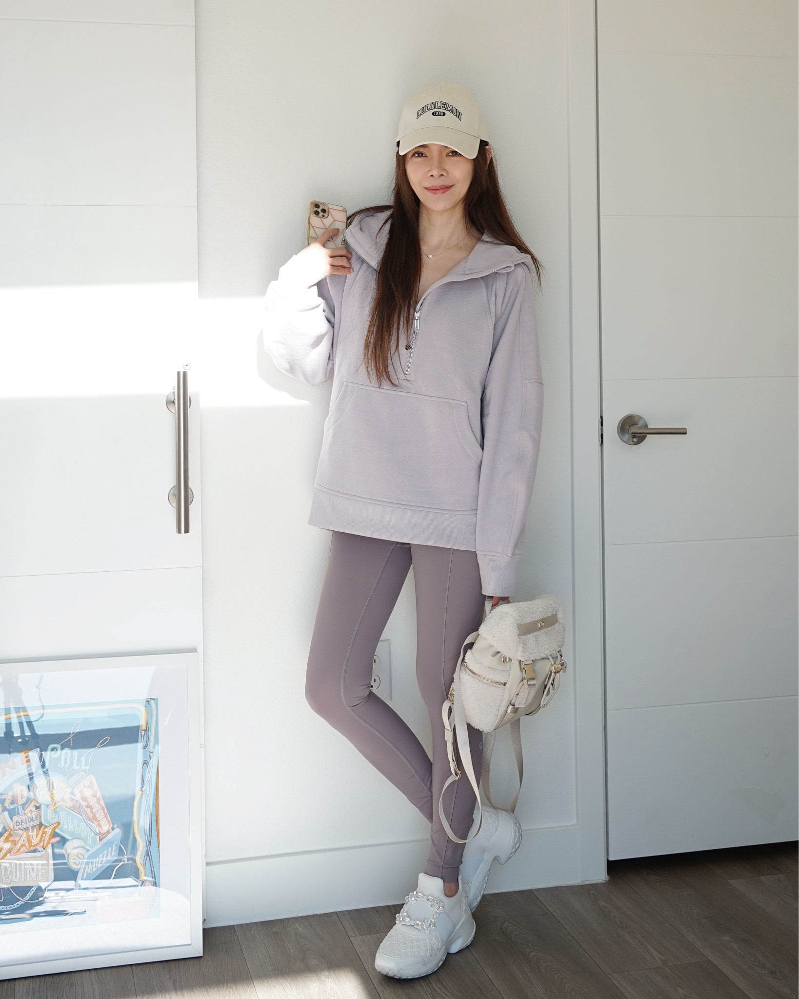 
lululemon 長版 Scuba 的長度剛好可以遮臀，隨便搭個 leggings 或緊身褲就能出門，舒服又不邋遢，完全是懶人穿搭救星。像這種實穿型單品，不只好搭、也不挑人，很實用又時尚的禮物。
@lululemon  #lululemoncreator   #ad 



#LTKsale #LTKfitness #LTKstyletip