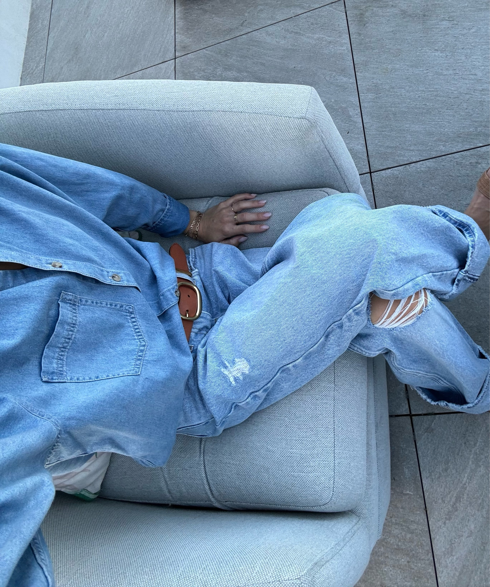 This look is now on sale! #jcrew #lowrisejeans #denimondenim

#LTKFindsUnder100 #LTKStyleTip #LTKFallSale