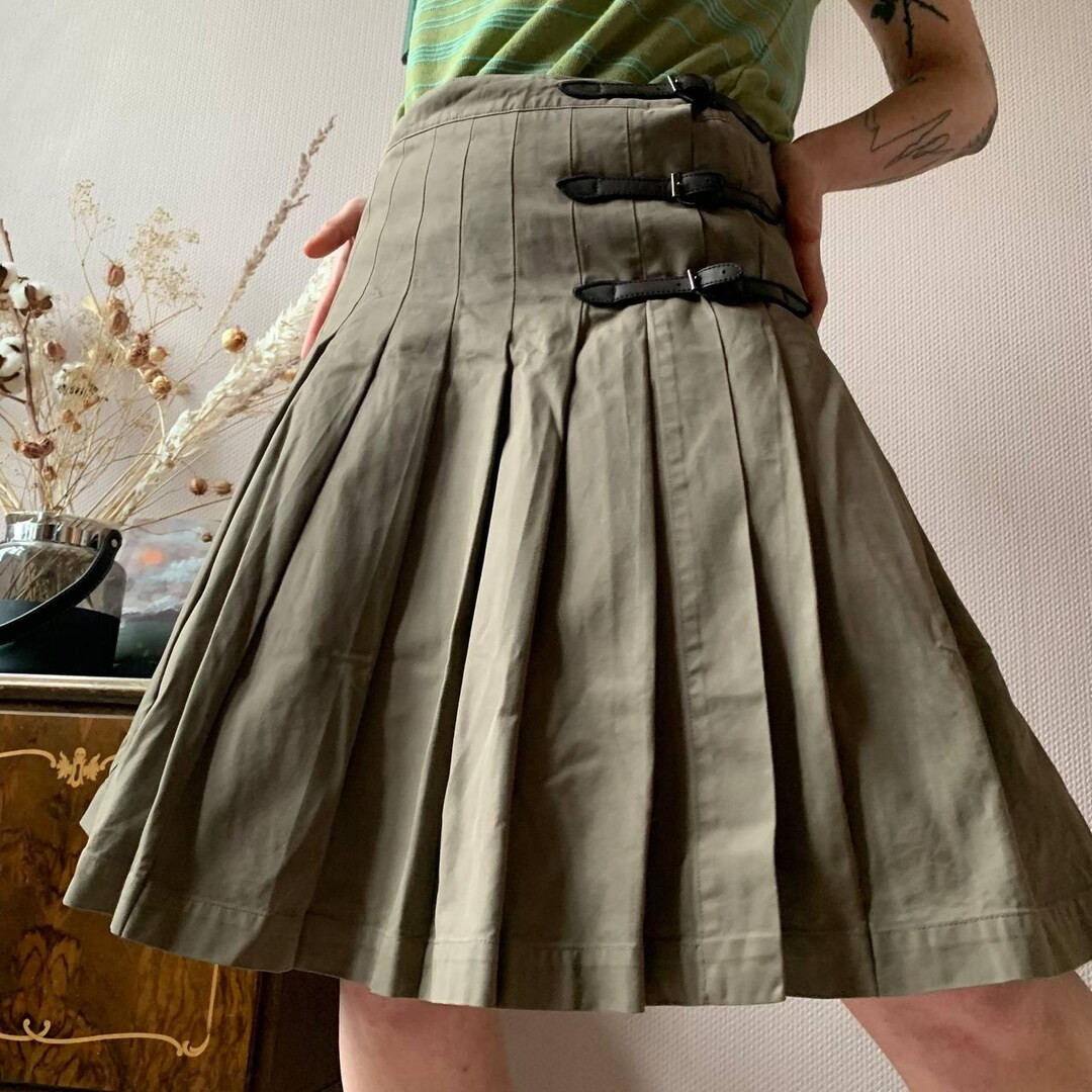 Vintage Thomas Burberry Pleated Cotton Skirt: Y2K Utilitycore Designer (size S) - Etsy | Etsy (US)