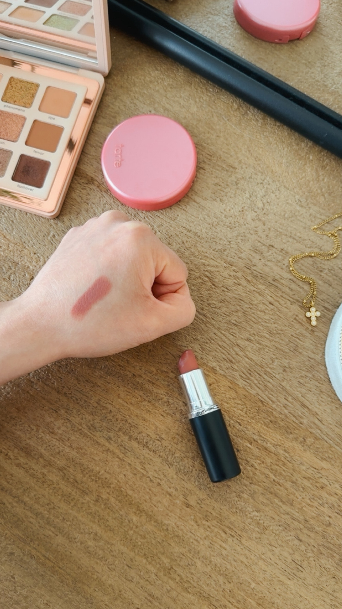 Shade: Velvet Teddy