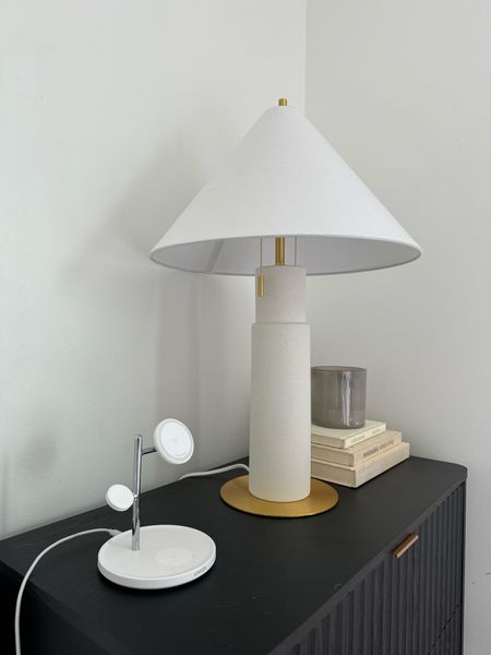 affordable lamp, nightstand decor . love this charger

#LTKhome