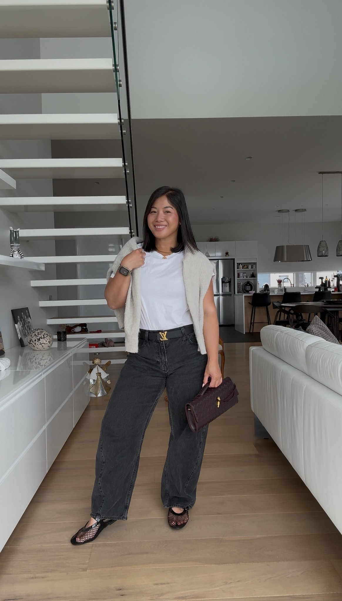 My fave cotton tee and micro barrel jeans are on sale at the moment! Both in petite sizing and staples in my wardrobe!

#LTKcanada #LTKsale #LTKmidsize