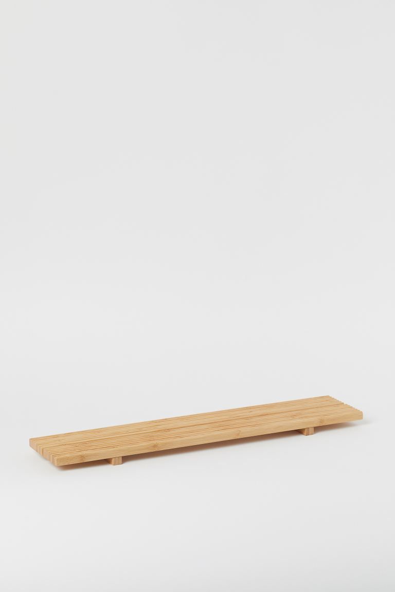Rectangular shelf in fluted bamboo. Designed to fit over bathtub for storage of items such as sha... | H&M (US + CA)