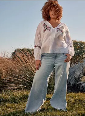 Festi Baggy Low-Rise Wide Leg Jean | Torrid (US & Canada)