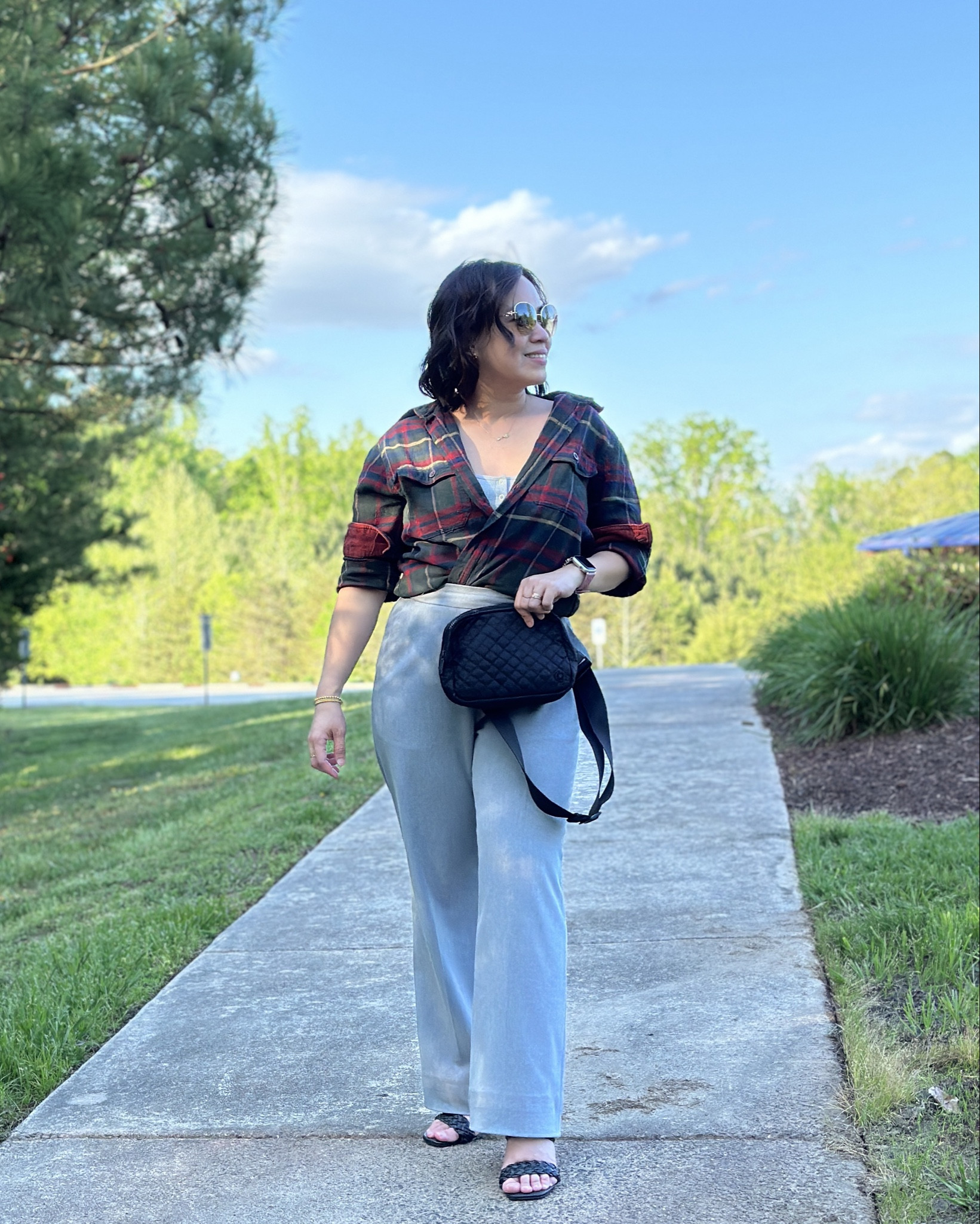 The elegance of monochrome with a touch of warmth. Pairing shades of gray with a cozy plaid shirt to fend off the chill breeze in style. Effortlessly chic from head to toe.

#LTKstyletip