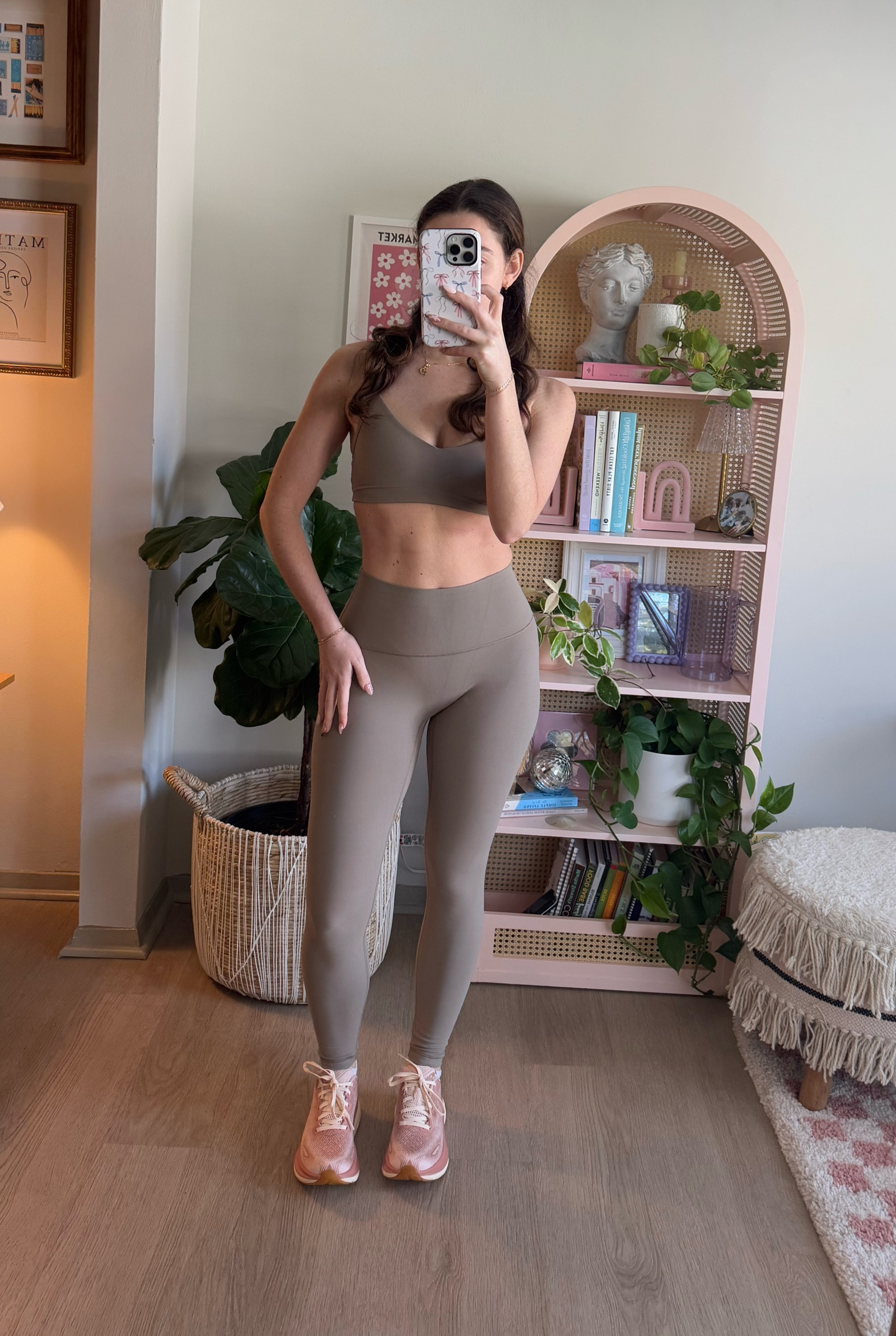Aritzia workout set
Top xs
Leggings small

#LTKShoeCrush #LTKFitness #LTKActive