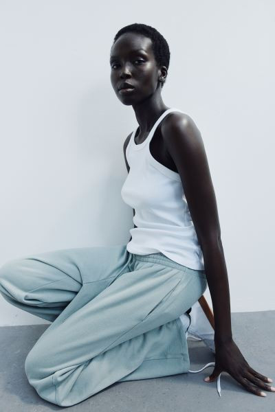 Ribbed Tank Top - Round Neck - Sleeveless - White - Ladies | H&M US | H&M (US + CA)