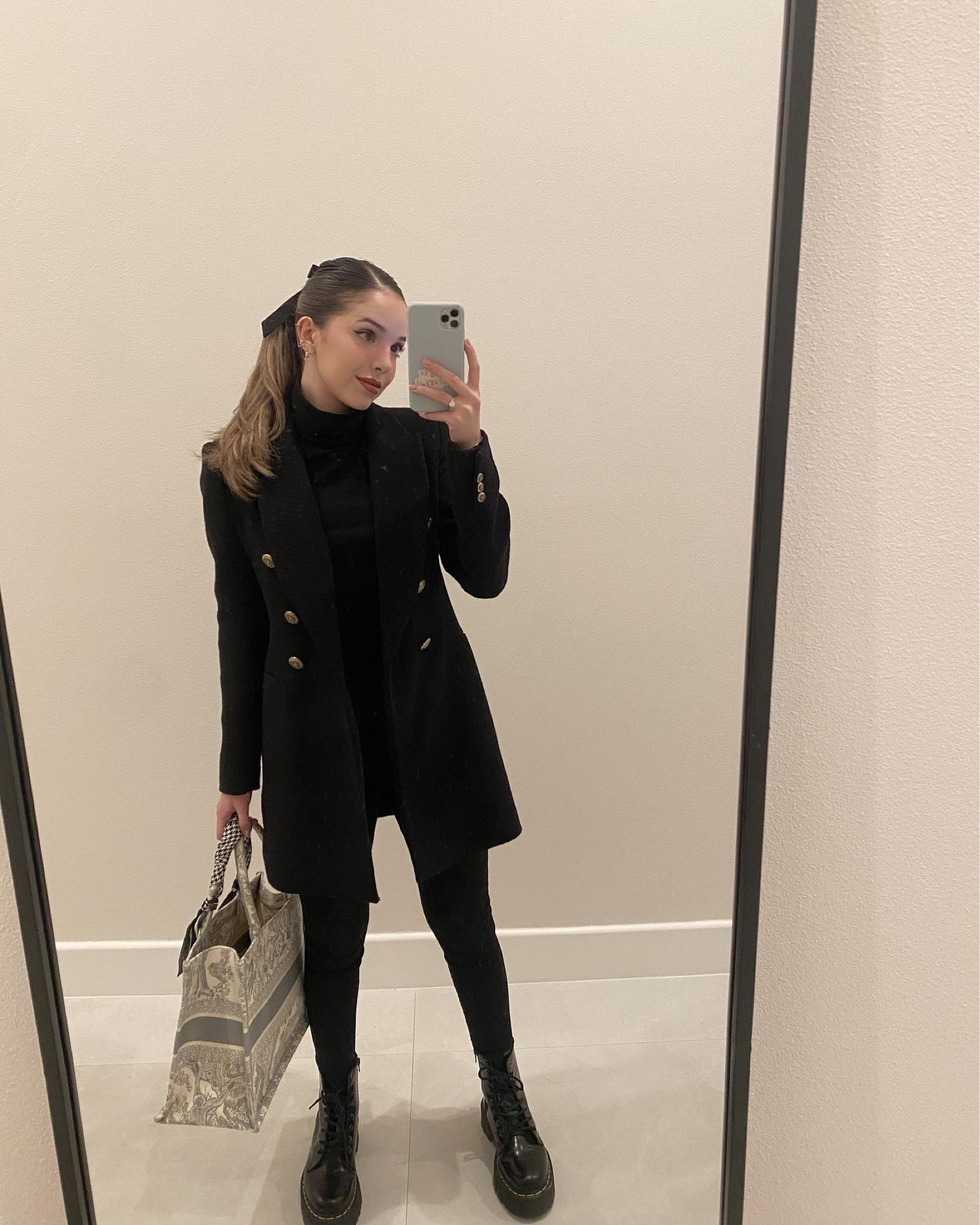 🖤🤍🖤

#LTKstyletip #LTKshoecrush #LTKSeasonal