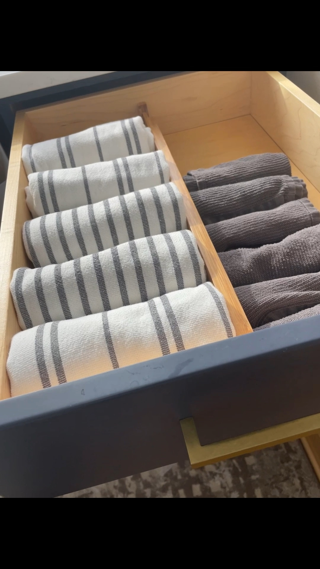 Spring cleaning one drawer at a time.

These drawer separators are a game changer. 

Perfect solution to keep everything in order and make your home look tidy.

You can use these dividers to organize drawers in your kitchen, bathroom, bedroom, and even in your office or salon.

*make sure to measure the drawers you plan to organize first. Available for shorter or deeper drawers too.