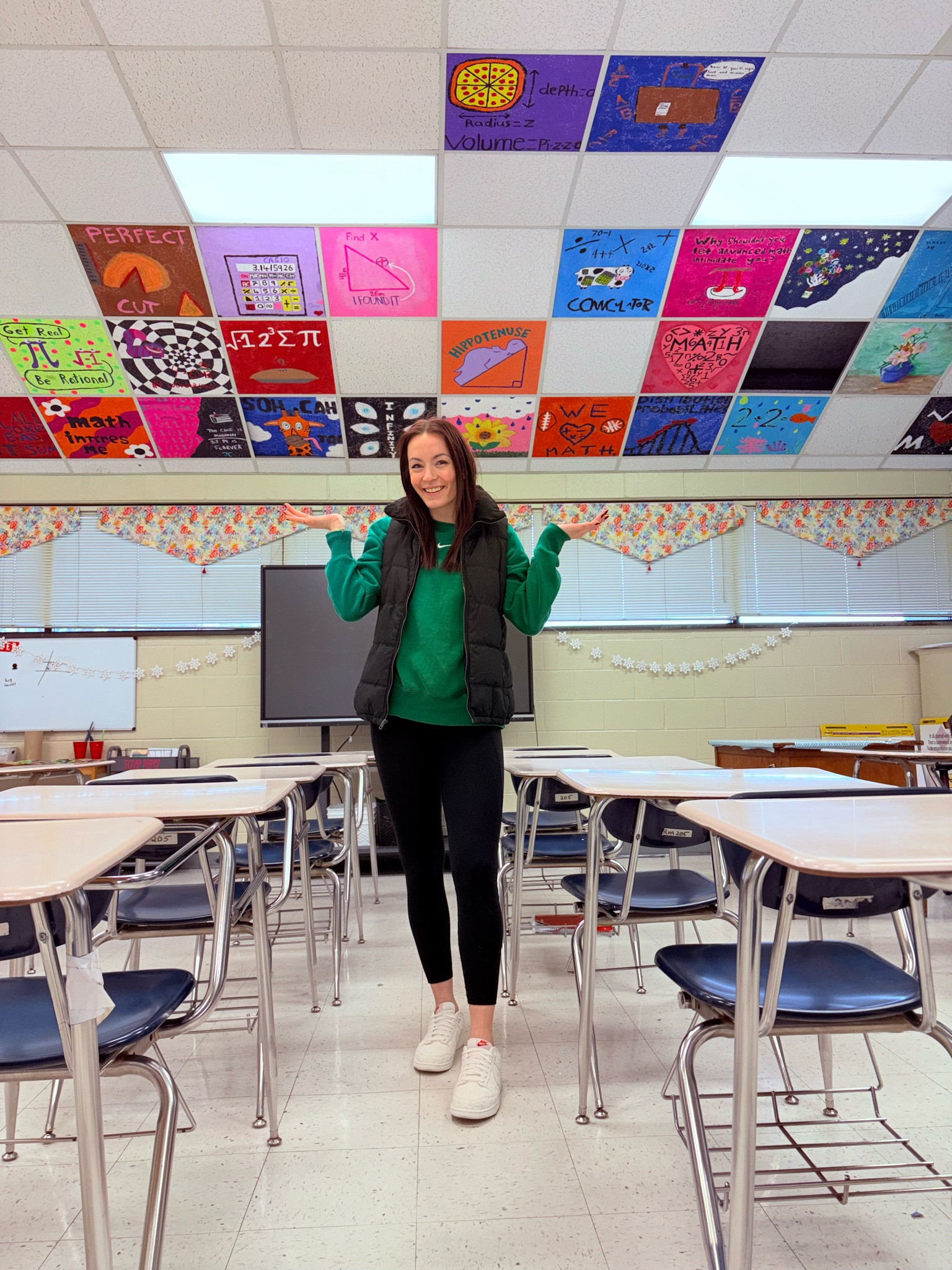 comfy and warm teacher #ootd for our snowy weather coming 🩵🤍💚❄️

#LTKStyleTip #LTKActive #LTKSeasonal