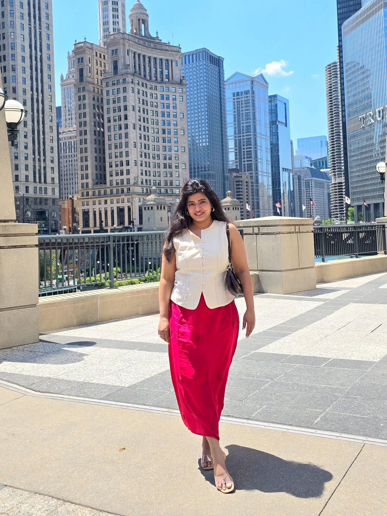 Chicago summers were made for this ❤️
Red skirt + white top giving all the summer vibes on the Riverwalk

#ltkpetite #ltkseasonal 

#LTKMidsize #LTKgrwm #LTKootd