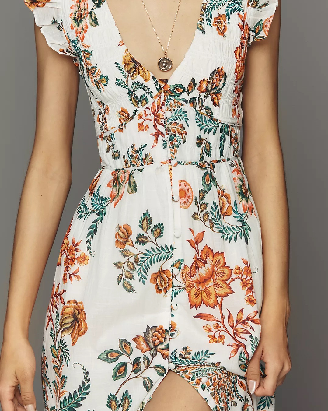 Obsessed with this Spring/Summer Midi Dress from Anthropologie 😍🌼  This dress is perfect for any occasion and oh so flattering with every detail! 

The dress features a mocked bodice, fluttered cap sleeves, a romantic flowy skirt, button down detailing, a beautiful neckline, and it even has pockets! Boasting over 1100 5 star reviews ⭐️ this dress is a must have! 


#spring dress
#spring fashion
#spring outfit
#summer dress 
#floral dress
#easter dress
#easter outfit 
#anthropologie fashion
#ootd 

#LTKSeasonal #LTKOver40 #LTKootd