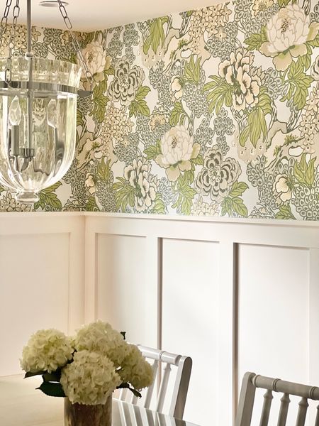 The dining room is the perfect space to make a statement with wallpaper! We love the colors and scale of this Schumacher print which brings so much life to our client’s traditional dining room. Now I’m off to figure out where I can put this in my own home! 

#diningroominspo #wallpaper #homedecor

#LTKstyletip #LTKfamily #LTKhome