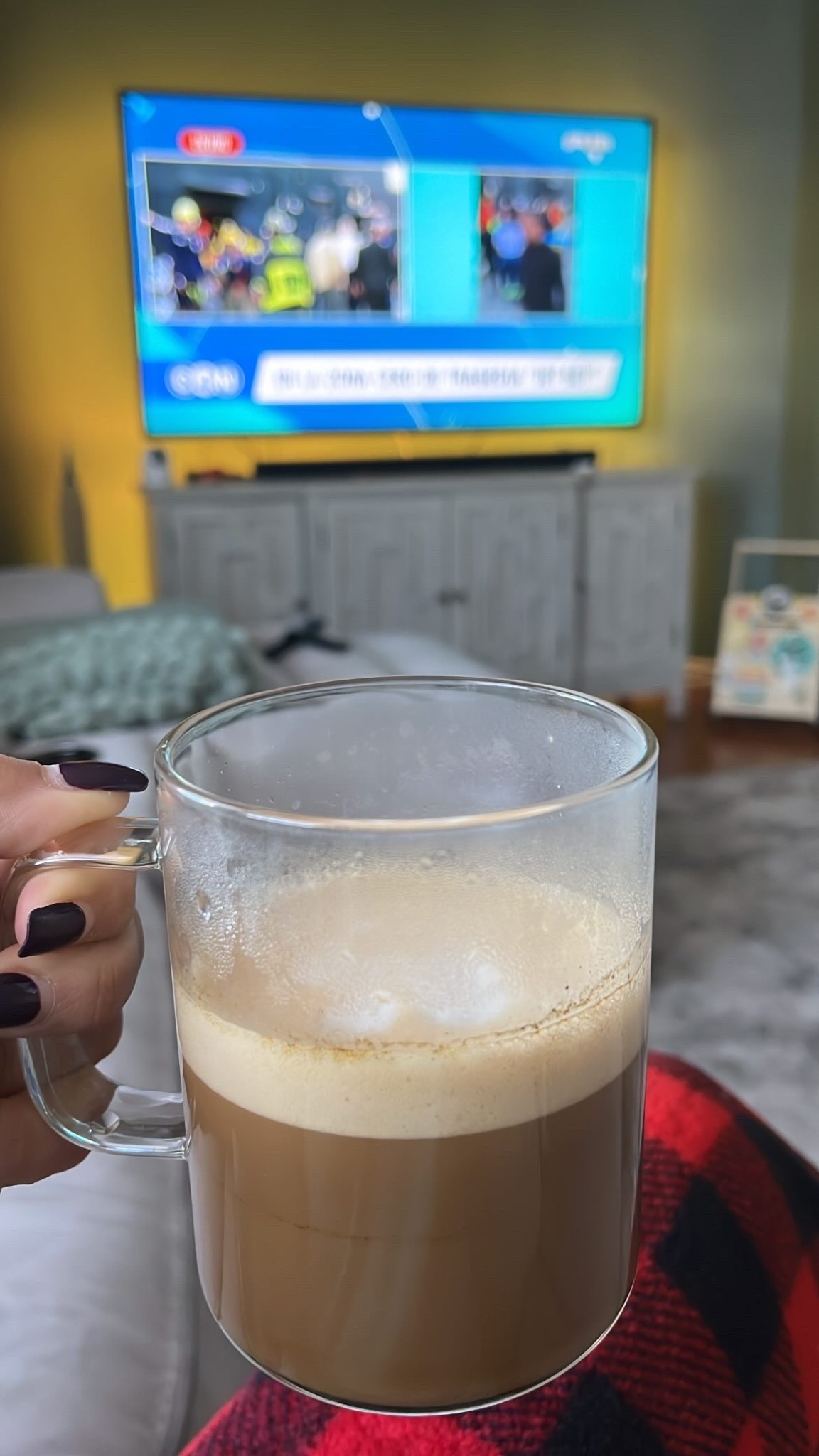 “Slow Tuesday mornings hit different when coffee is this good.”
#MorningVibes #TuesdayMood #CoffeeLover #CozyDays #MomLife #CafeMoments

#LTKStyleTip #LTKOver40 #LTKHome