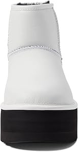 UGG Women's Classic Mini Platform Boots | Amazon (US)
