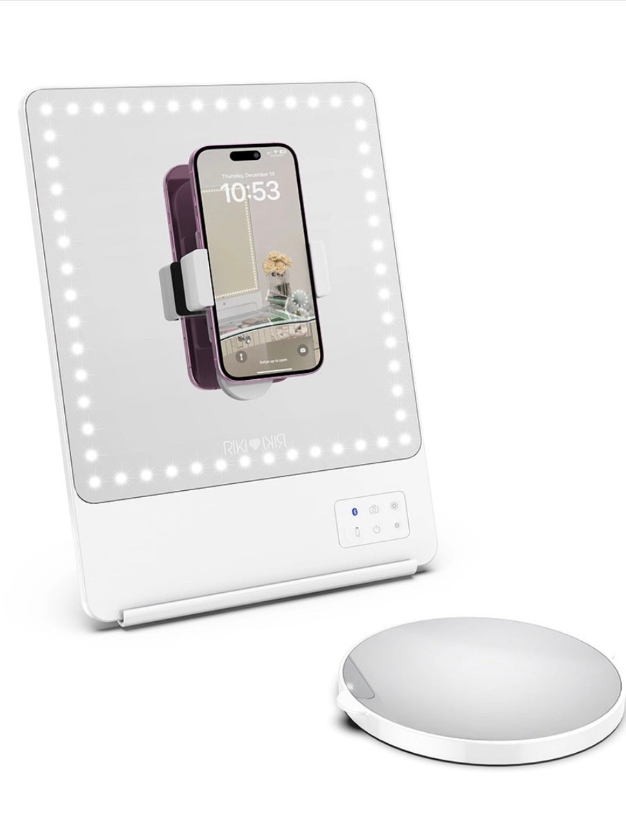 Creator friends and beauty lovers 

The RIKI SKINNY is basically your new favorite sidekick for getting ready and creating content. It’s a slim, ultra-bright LED mirror with five levels of lighting, a magnetic phone clip, and Bluetooth photo control, making it perfect for filming, FaceTime, or flawless everyday makeup. Whether you’re doing your skincare or filming a quick GRWM, this mirror makes everything easier and way more aesthetic.

#LTKTravel #LTKBeauty #LTKHome