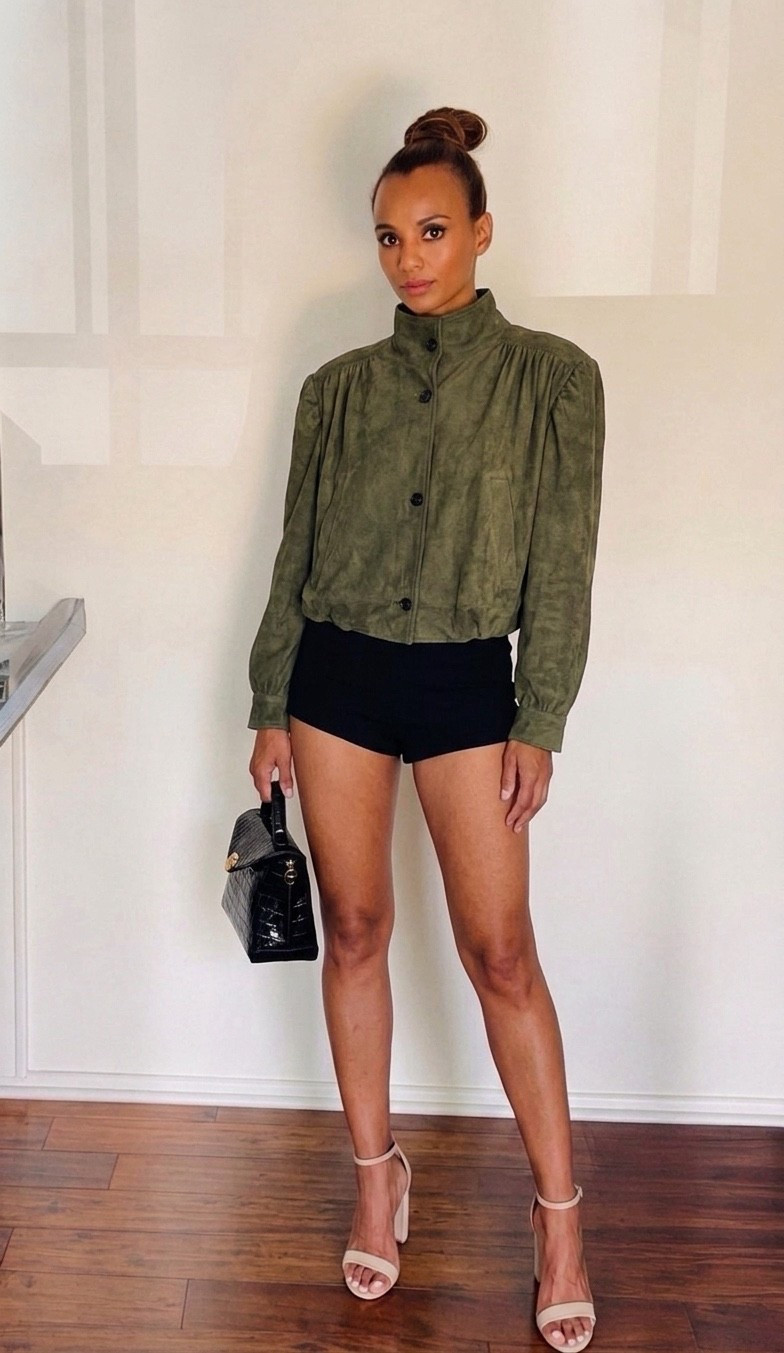 Fall style with a little edge 🍂 This olive jacket paired with sleek black shorts, nude heels, and a structured bag is perfect for date night, dinner, or drinks. Everything is linked! 🫒🖤

#FallStyle #DateNightLook #LTKStyle #GoingOutOutfit #ChicStyle #FallFashion

#LTKootd