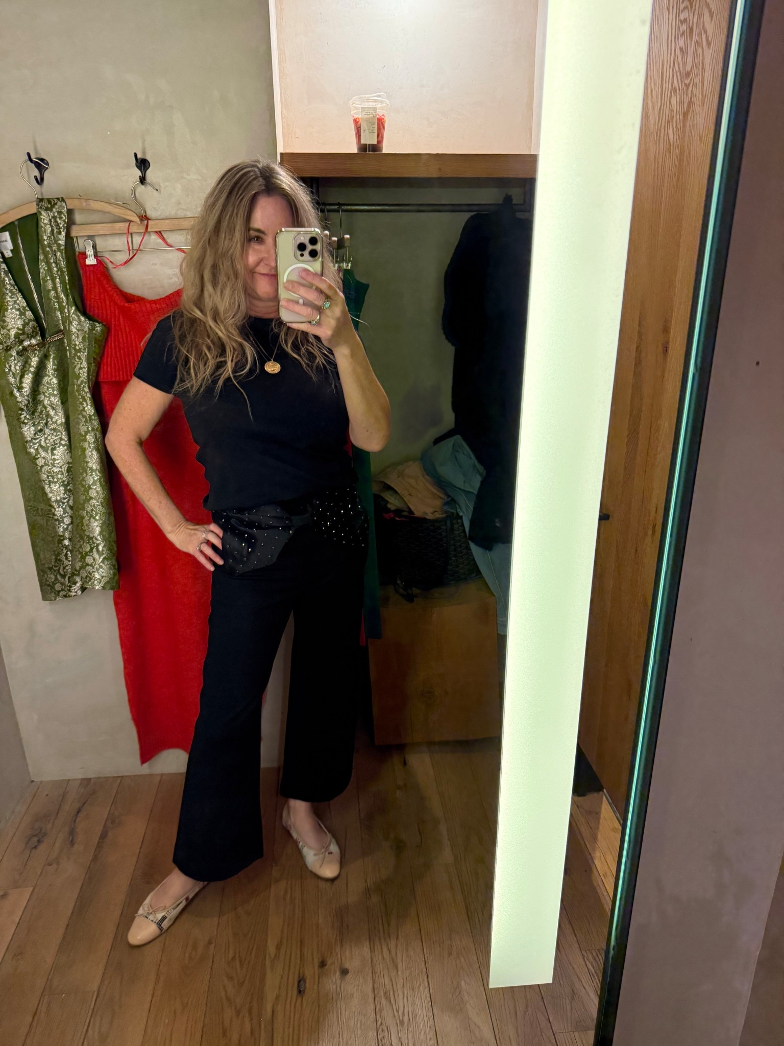 These are my holiday pants! Love them so much!!!! Perfect for any occasion and so comfy. 

#LTKStyleTip #LTKParties #LTKHoliday