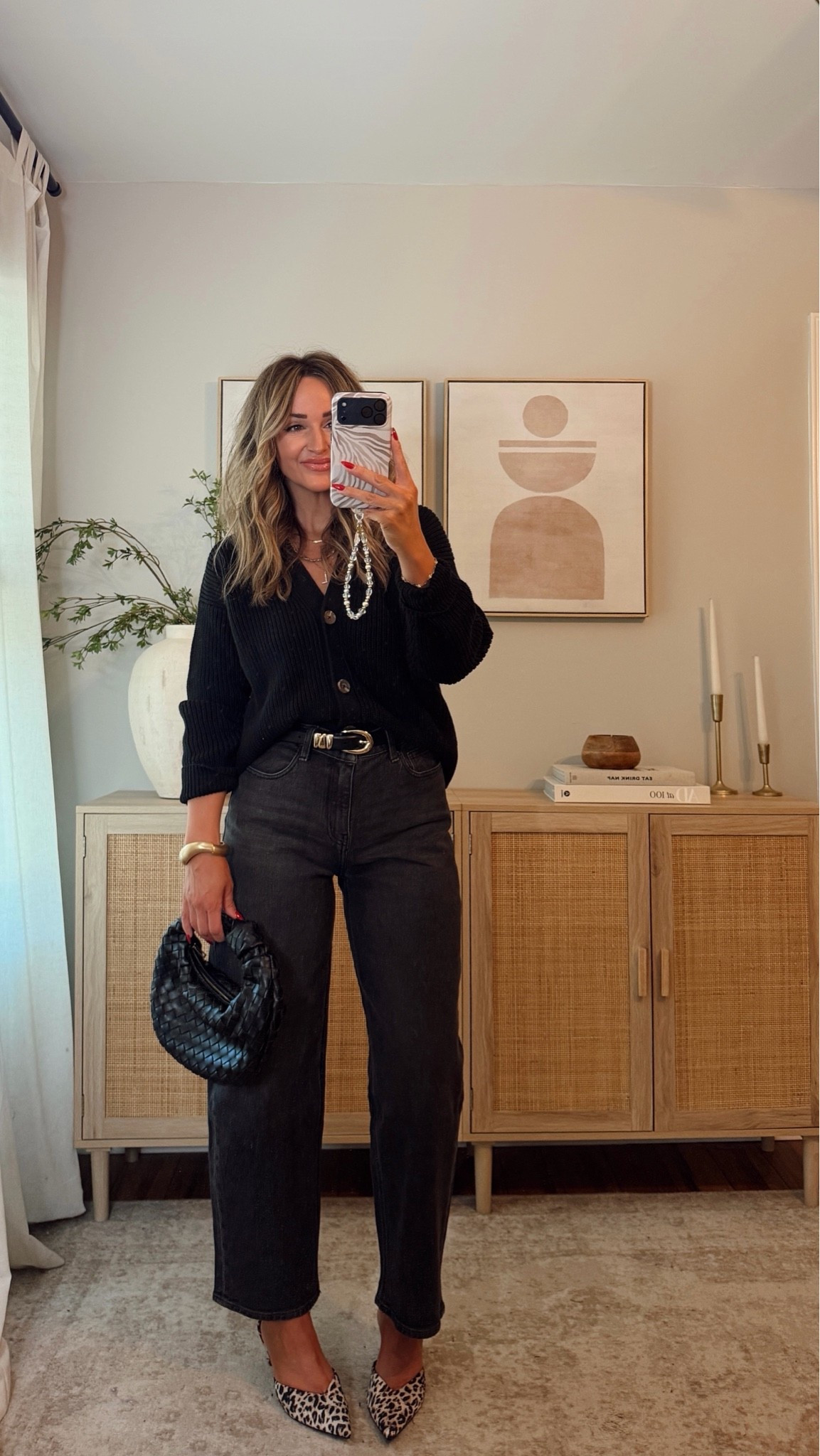 an all black outfit + a fun heel 🐆 love these jeans + cardigan! size S in the cardigan + cami, size 28 denim (could have done a 27) quince, fall outfits @Quince

#LTKootd