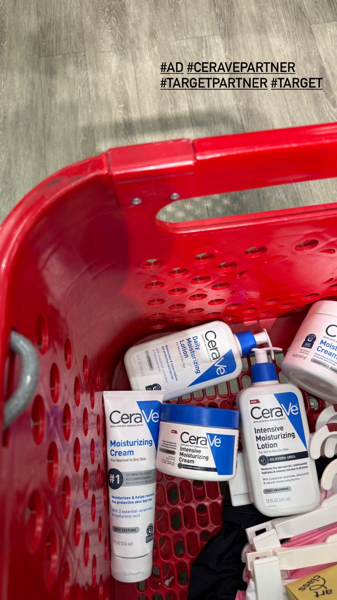 #AD Developed with dermatologists CeraVe’s ceramide-rich formula keeps skin hydrated all day — without feeling heavy or greasy. A winter must. #CeraVePartner #TargetPartner #Target @CeraVe @Target  @TargetStyle