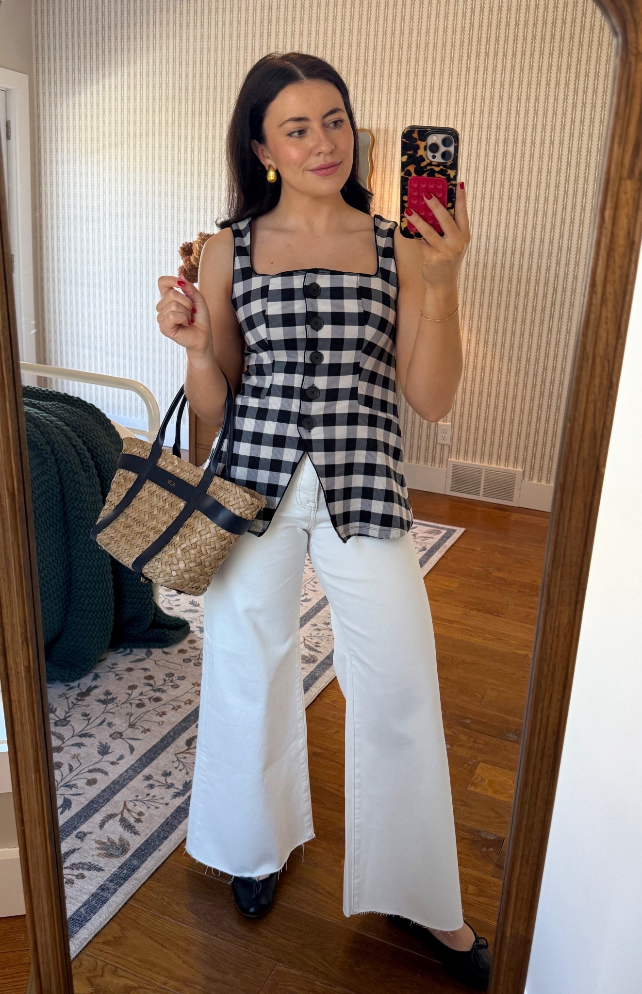 Another way to style this cutie top 🤍