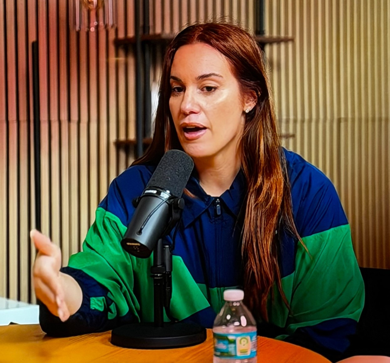 Paige Desorbo
Giggly Squad Podcast
Hannah Berner
Windbreaker
Lululemonn