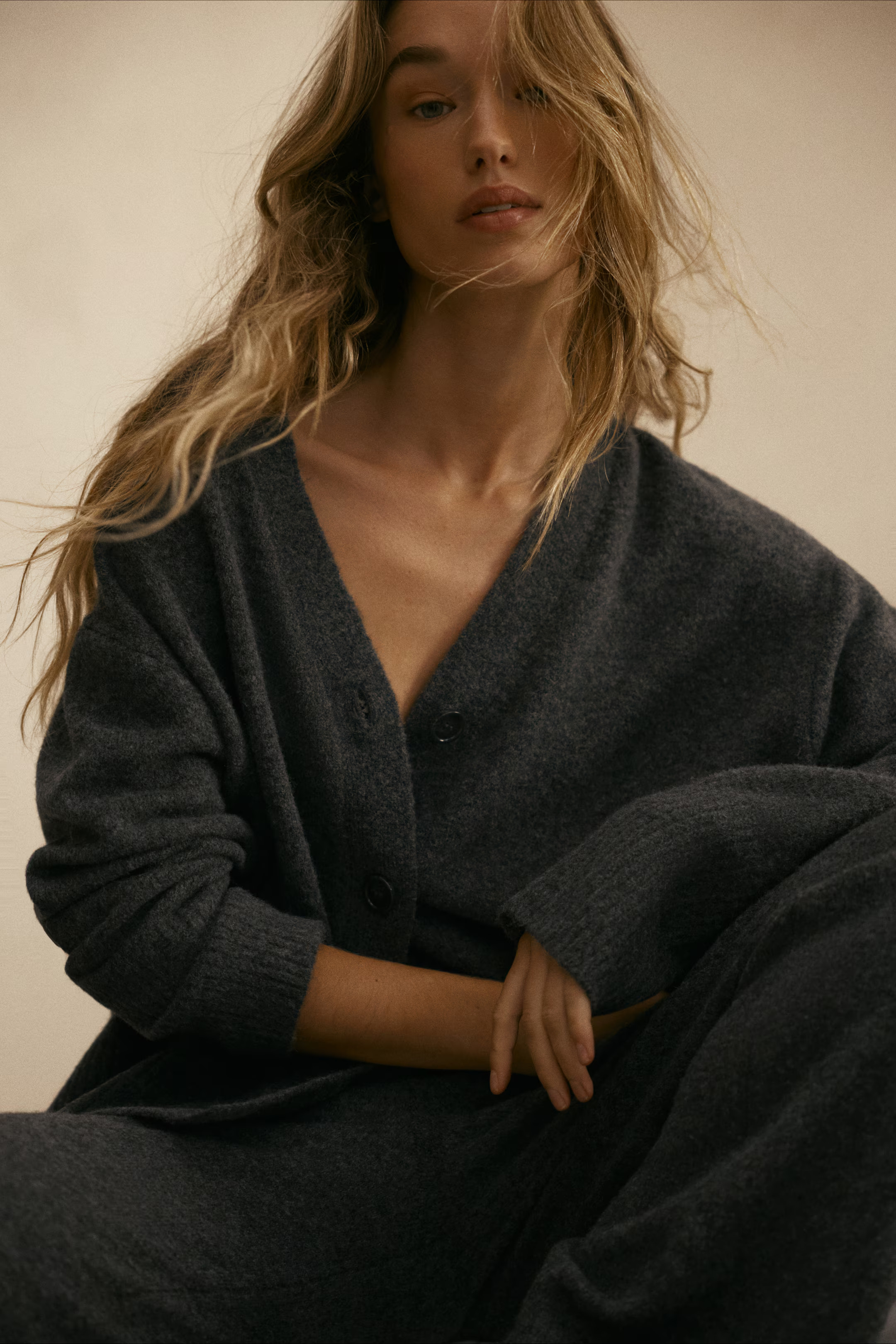 Cardigan | H&M (UK, MY, IN, SG, PH, TW, HK)