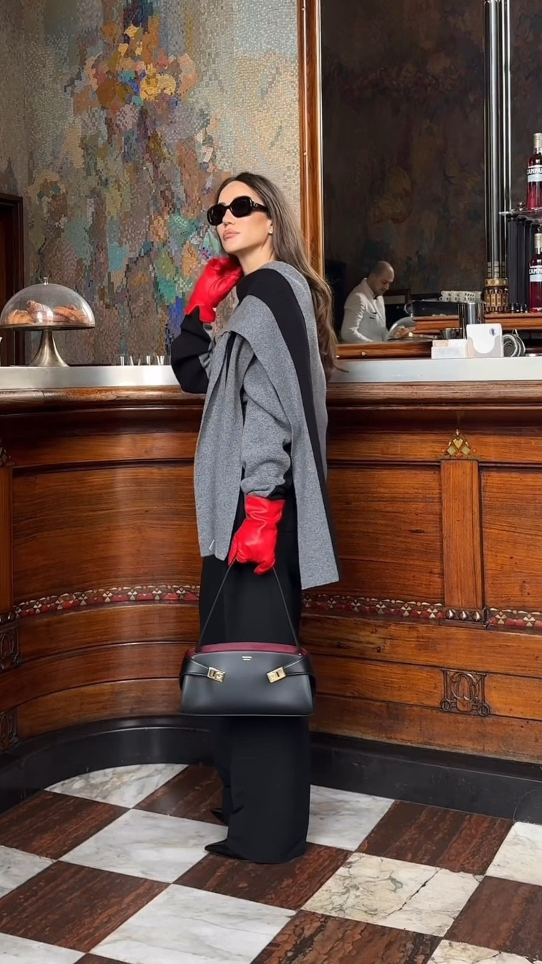 FERRAGAMO look✨ #MFW

Shop similar pieces 👇🏼