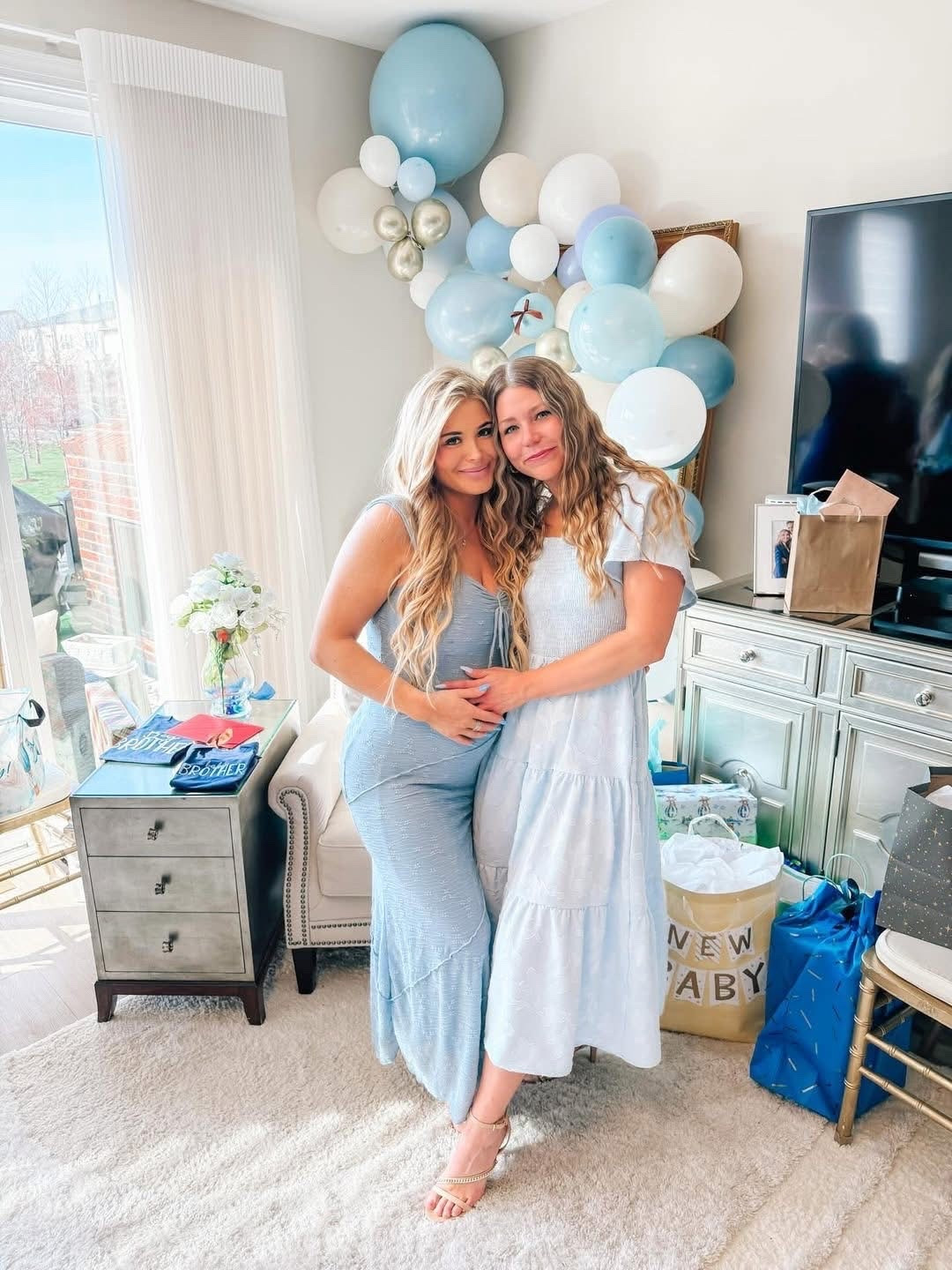So excited for my bestie 🫶🏻💙
Baby shower guest dress! Found on Amazon- available in so many cute colors & perfect for other spring/summer occasions too! ✨