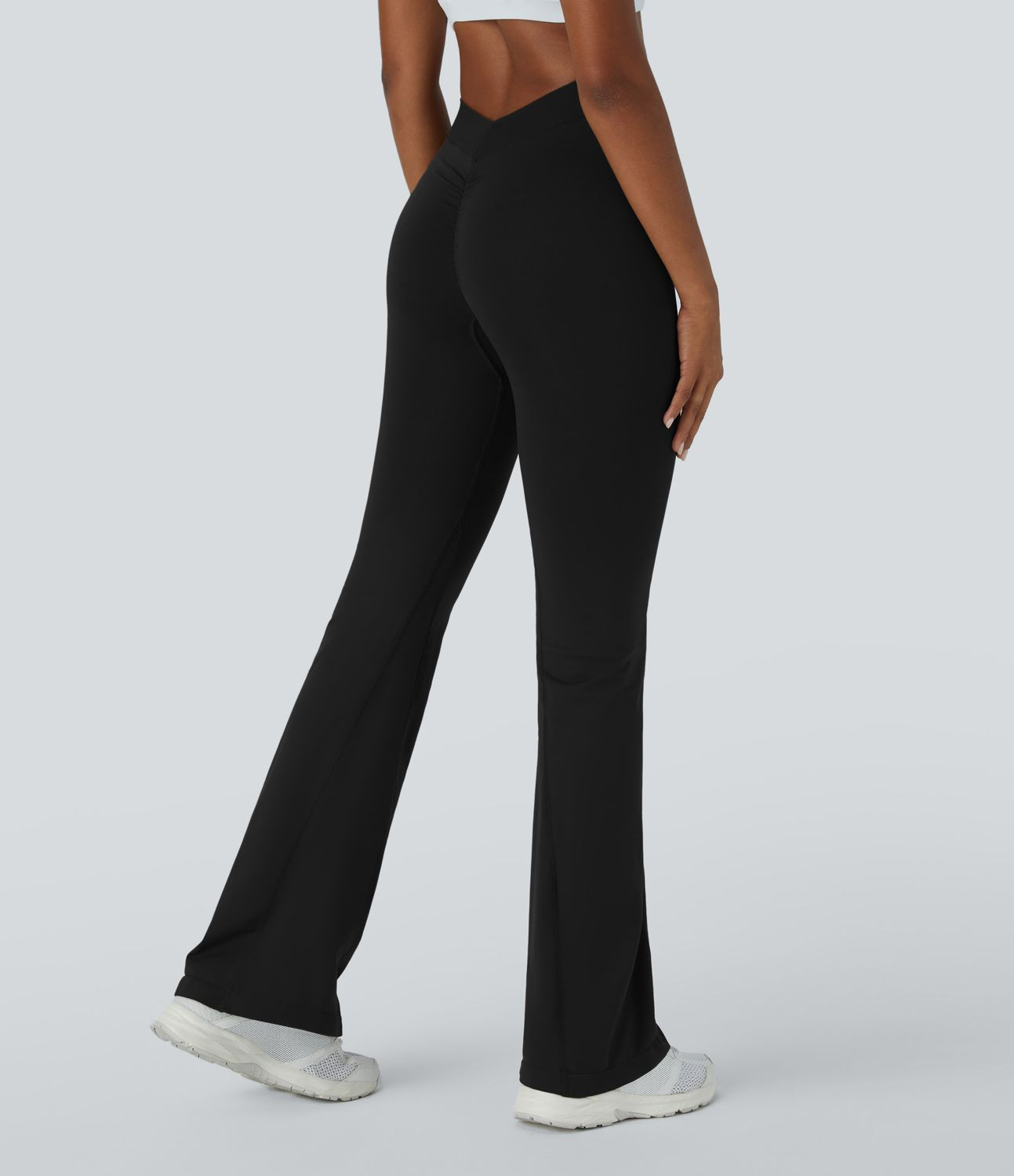 Women’s OneForm Seamless Flow High Waisted Ruched Yoga Flare Pants - Halara | HALARA