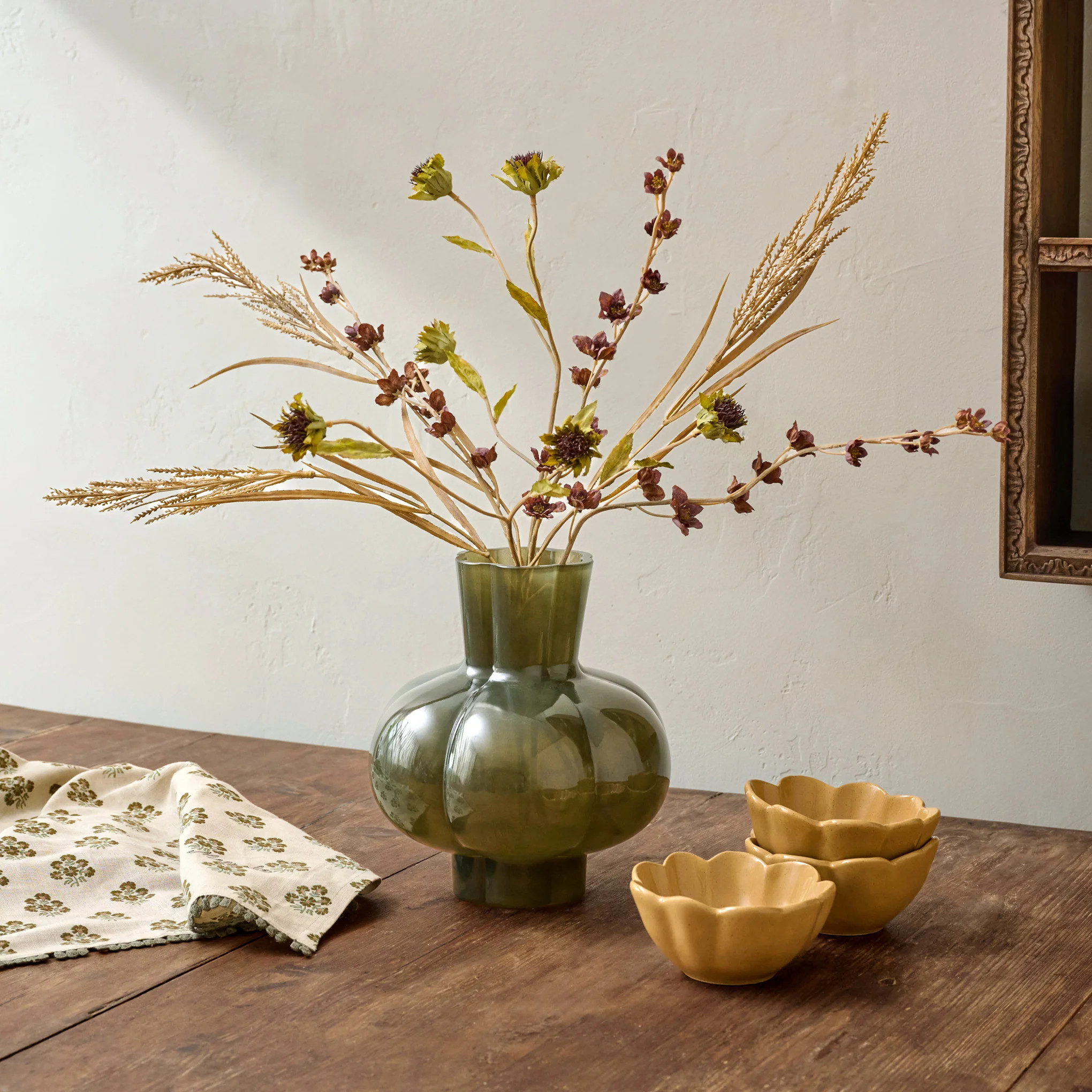 Meredith Glass Vase | Magnolia
