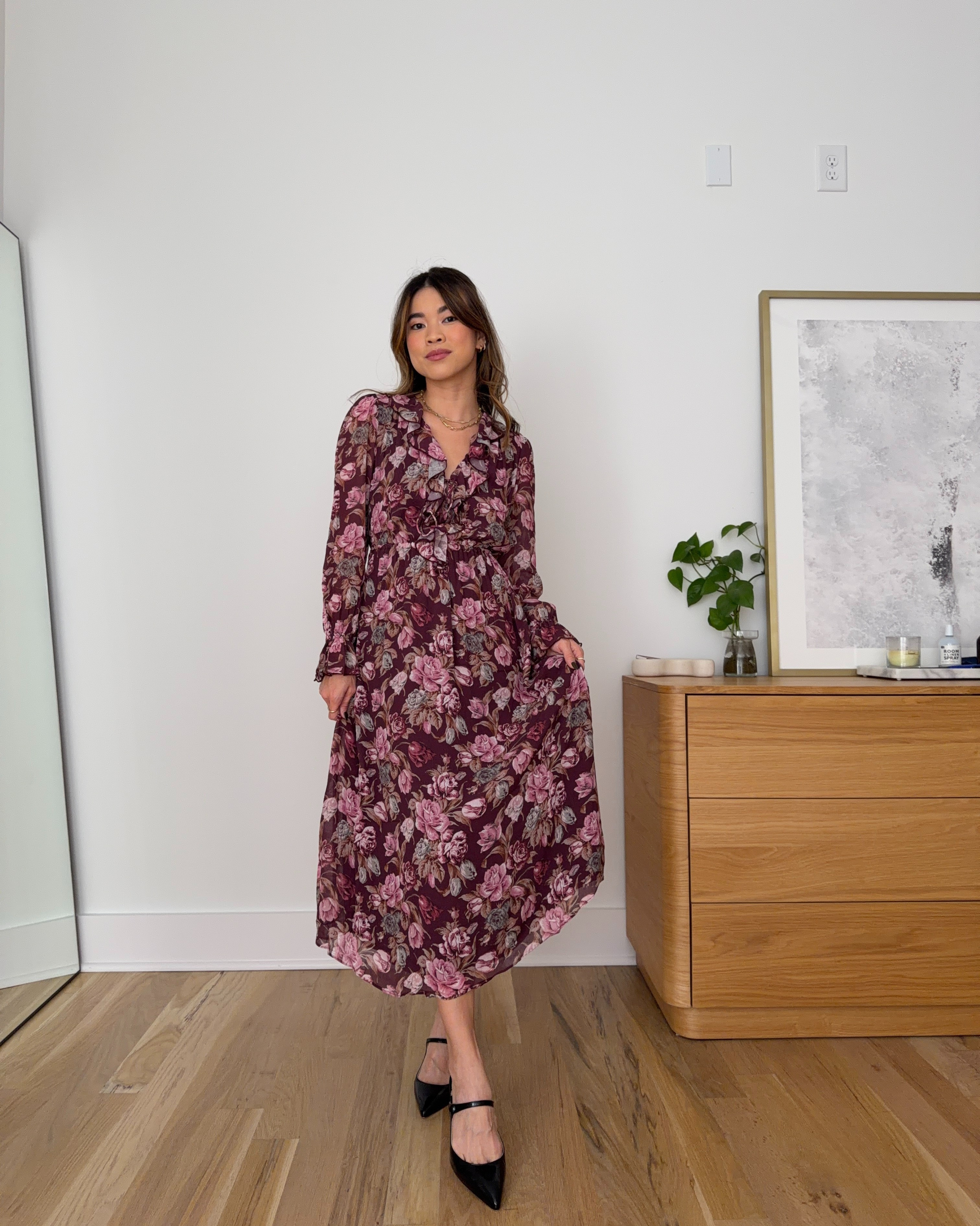 It’s time to shop the @Aritzia sale!! 
Here’s everything you need to know to shop Aritzia 20% off this week!

Aritzia Clientele Sale: 20% off Everything, including 20% off The Super Puff
Thursday, November 20th at 4pm PST - Monday, November 24th

Aritzia Black Fiveday/Public Sale: 20% off Everything, including 10% off The Super Puff
Tuesday, November 25th - Monday, December 1st
Wearing size 2XS in the dress!

petite fashion, get dressed with me, outfit inspiration, ootd, nashville outfit, Nashville influencer, petite style, vacation style, casual outfits, mom style, petite dress, winter dress, winter outfit, fall outfit, winter outfit inpso, winter outfit idea, fall style, winter style, cold weather outfit, holiday dress, heels, black heels, 

 

#LTKCyberWeek #LTKGiftGuide #LTKSaleAlert