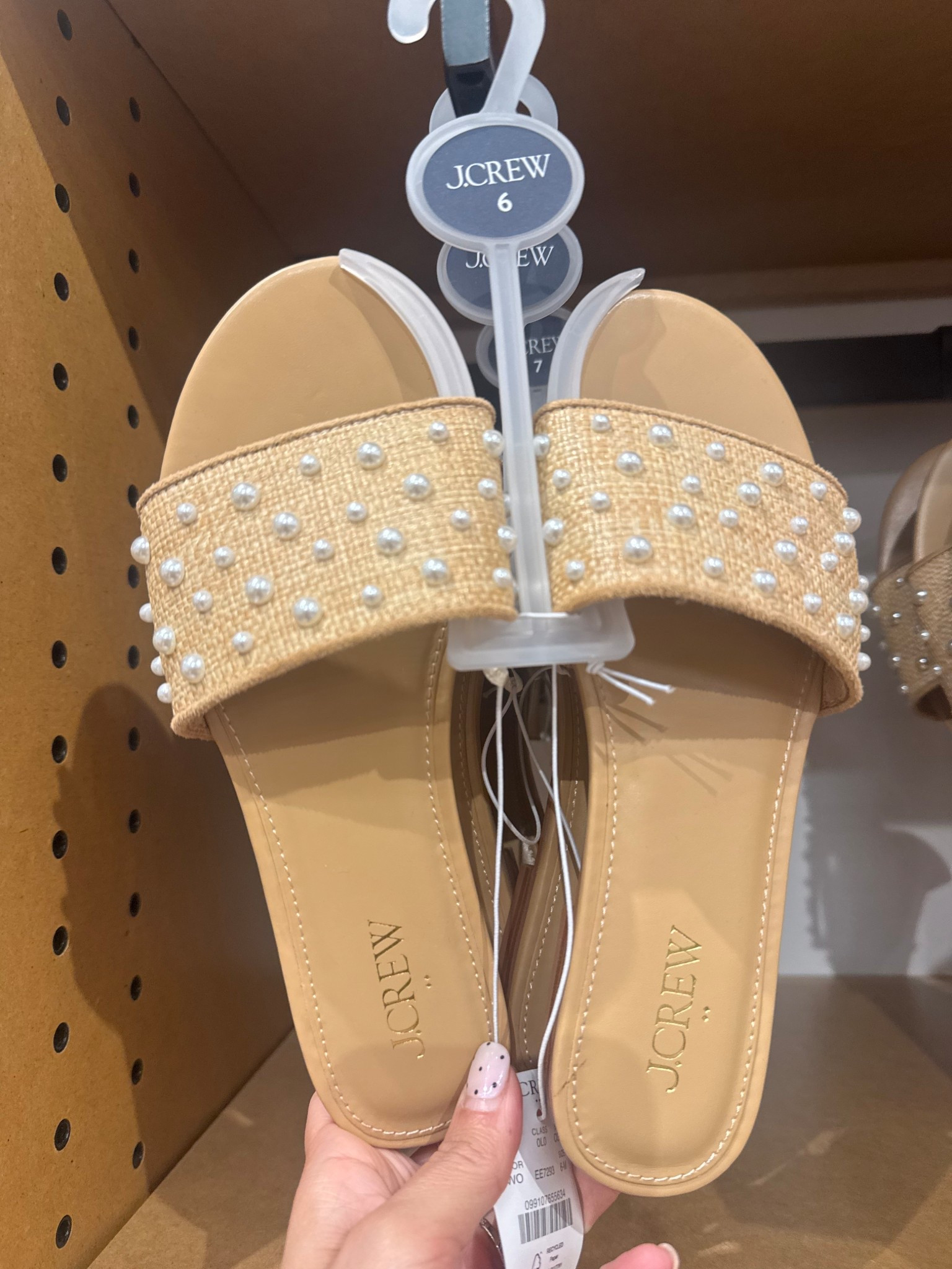 J crew factory sandals 

Picture is wrong on link but link is correct 

#LTKSaleAlert #LTKWorkwear #LTKOver40