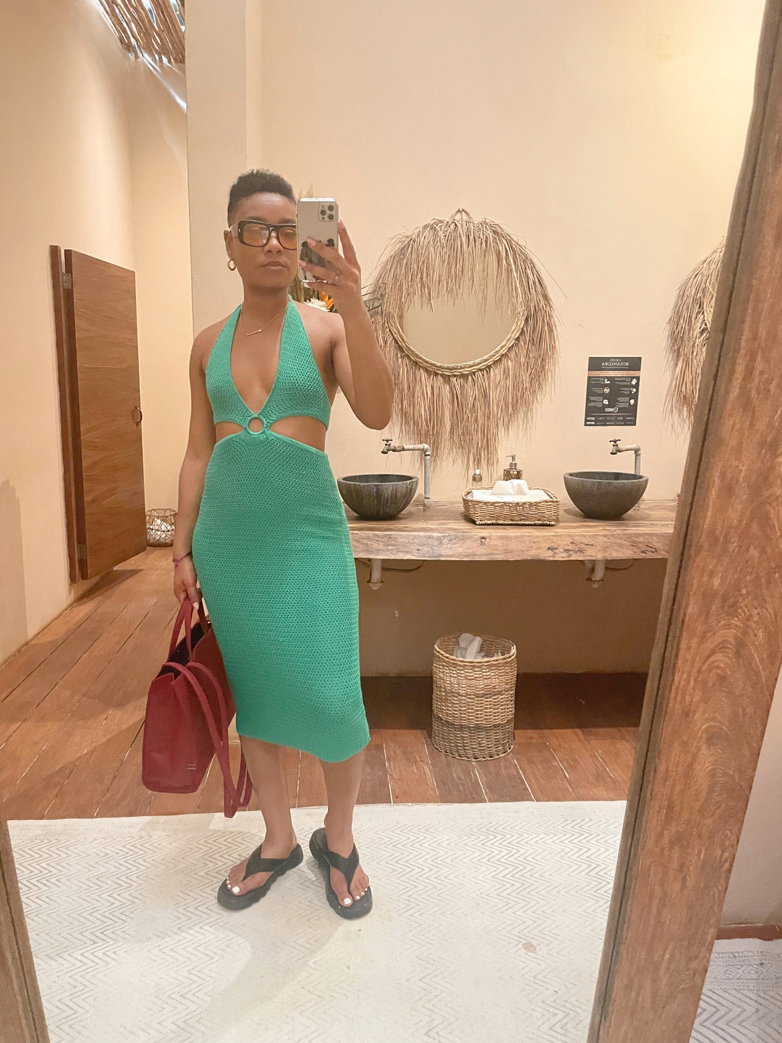 One of my favorite looks from vacay 🌴 If you don’t know by now, green is my favorite color 💚

#vacayoutfit #vacation #travel 

#LTKfit #LTKFind #LTKSale