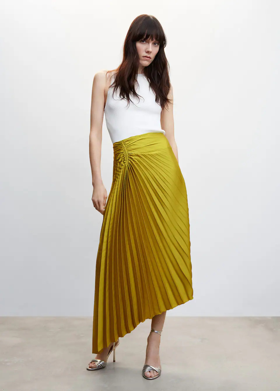 Pleated asymmetric skirt  | MANGO (US)