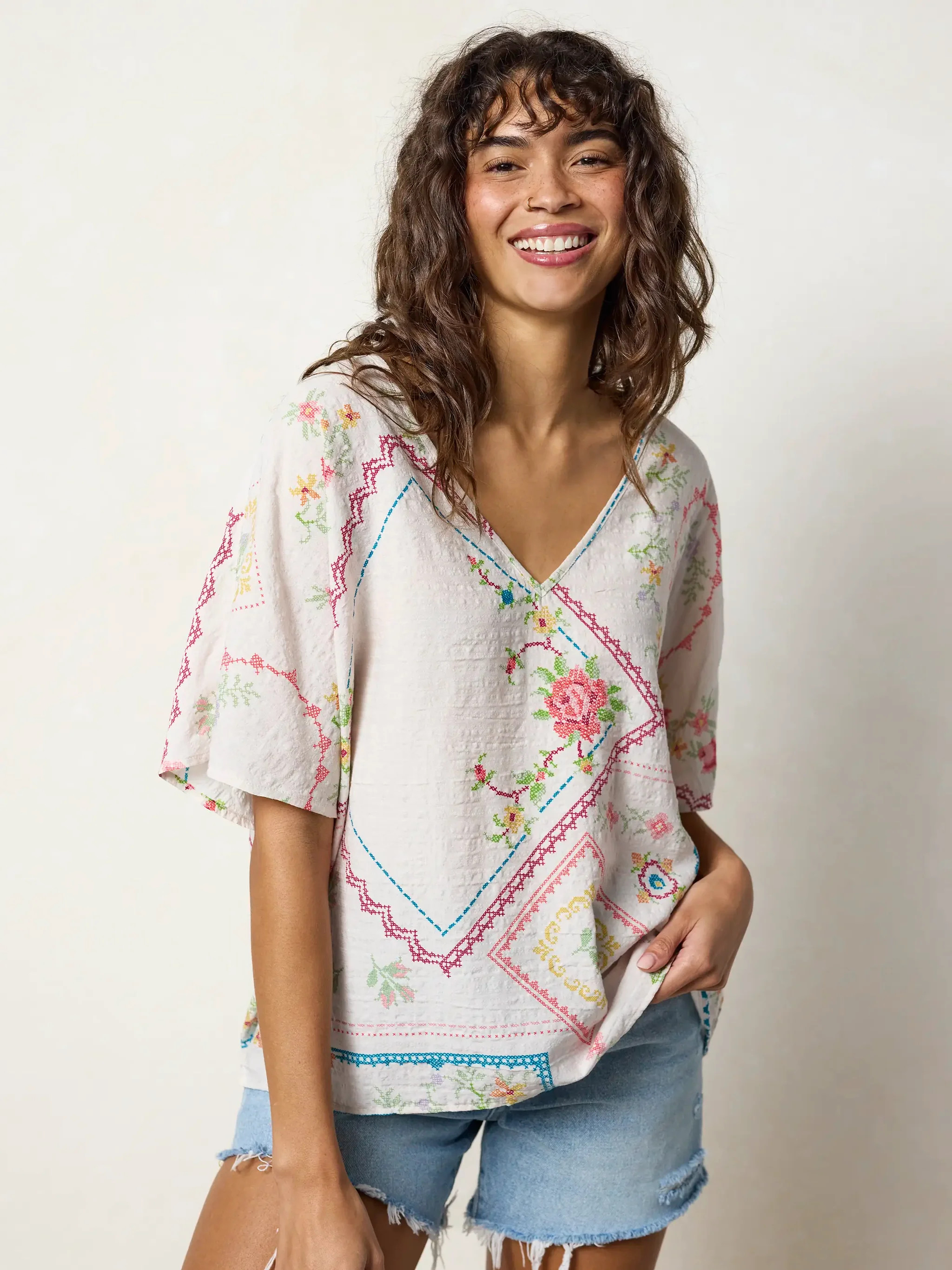 Easy V-Neck Top | Natural Life