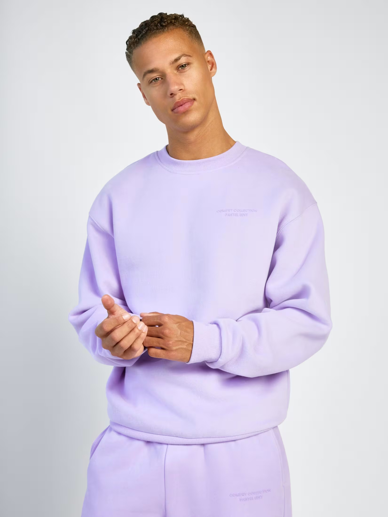 Pastel Crew — Comfrt | Comfrt