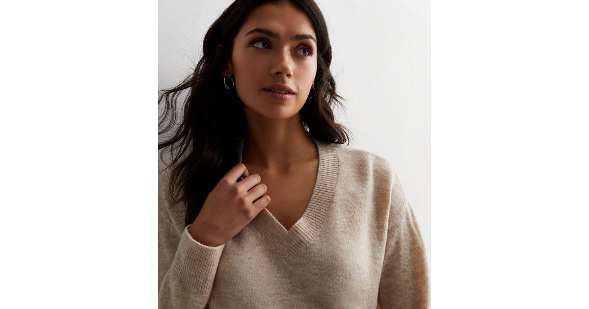 Cream V Neck Knitted Jumper | New Look | New Look (UK)