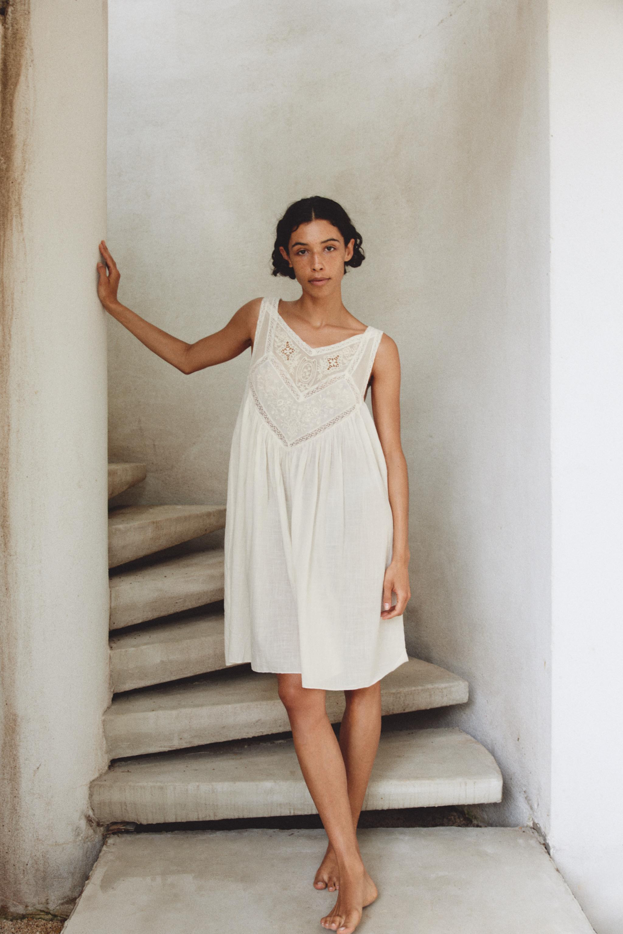 FLORAL EMBROIDERED PLEATED DRESS | Zara UK