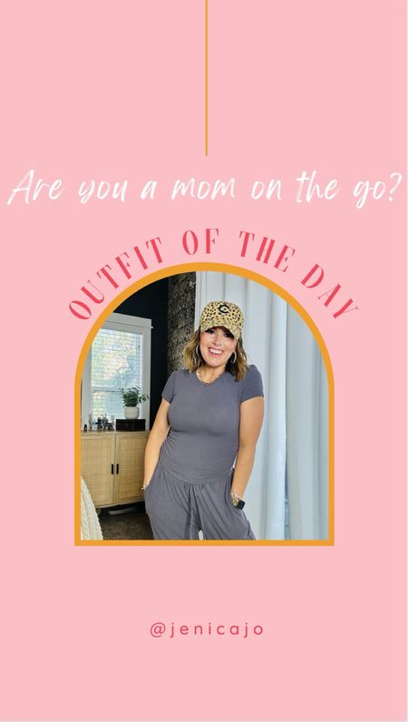 Mom on the go ootd 

#LTKfamily #LTKstyletip #LTKfindsunder50