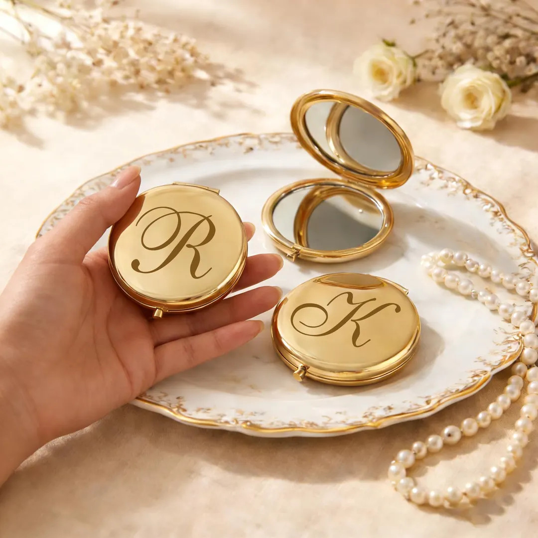 Personalized name round makeup mirror, custom gold pocket mirror, bridesmaid gift, bachelorette p... | Etsy (US)