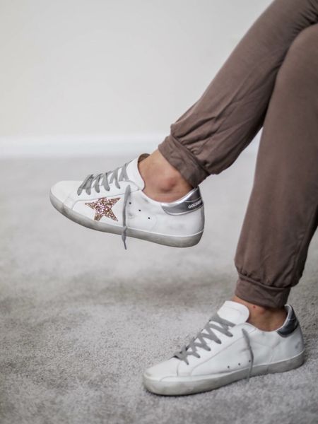 Splurge worthy sneaks + no show socks 

Splurge sneakers // golden goose sneakers // Amazon joggers // Amazon find 

#LTKstyletip #LTKshoecrush