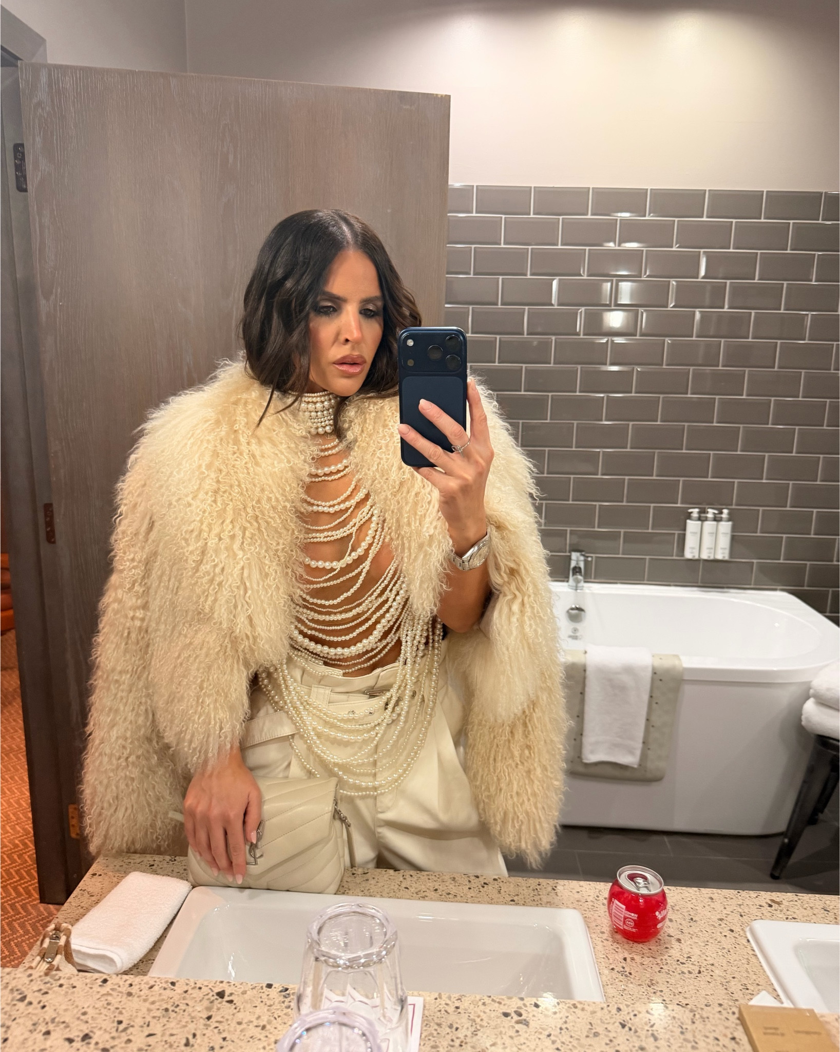 The TOP 🐚🤍✨


#LTKfestive #LTKstyletip #LTKluxury