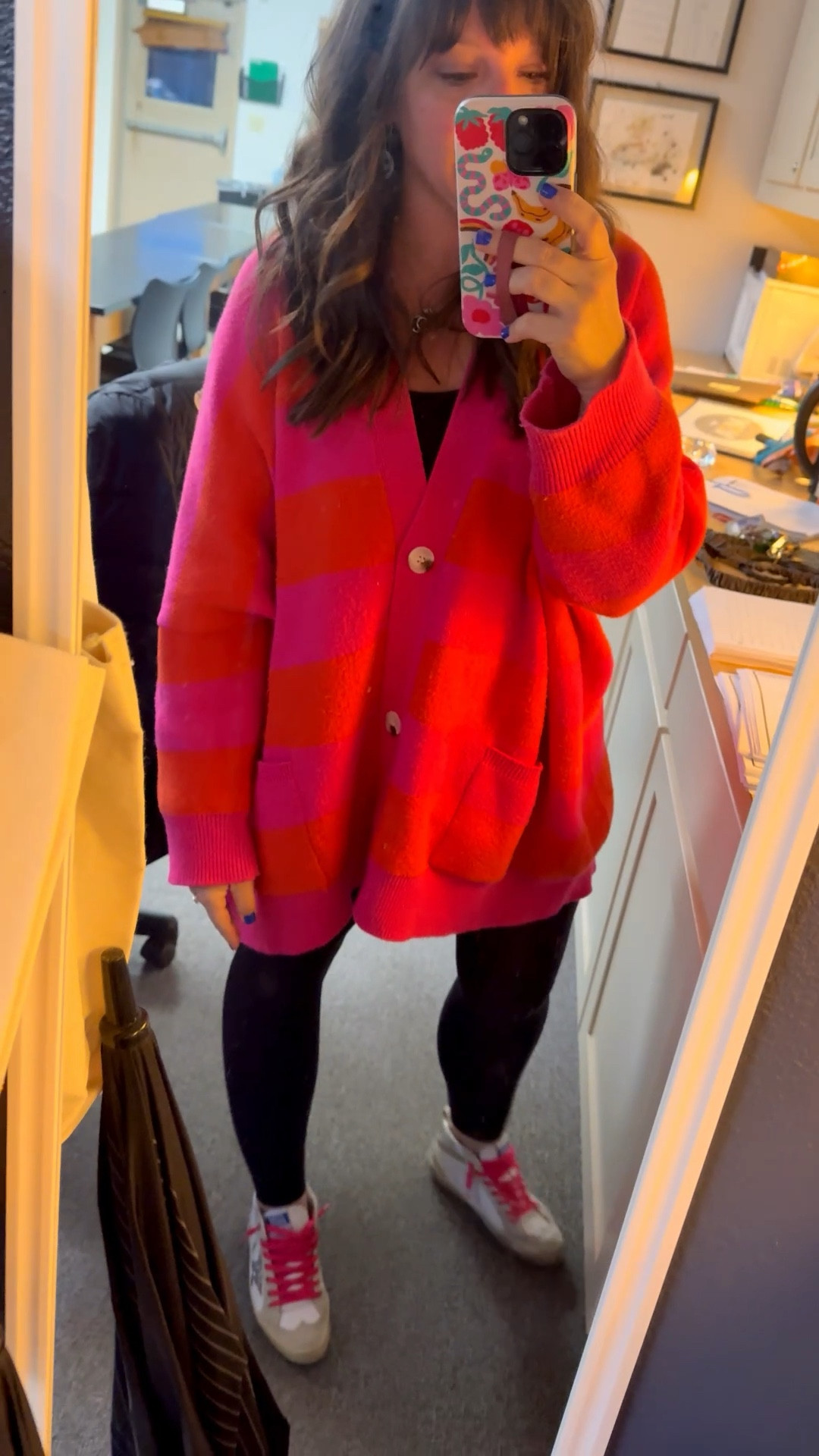 You will LOVE this sweater! I’m in the s/m - comes in tons of colors/patterns!