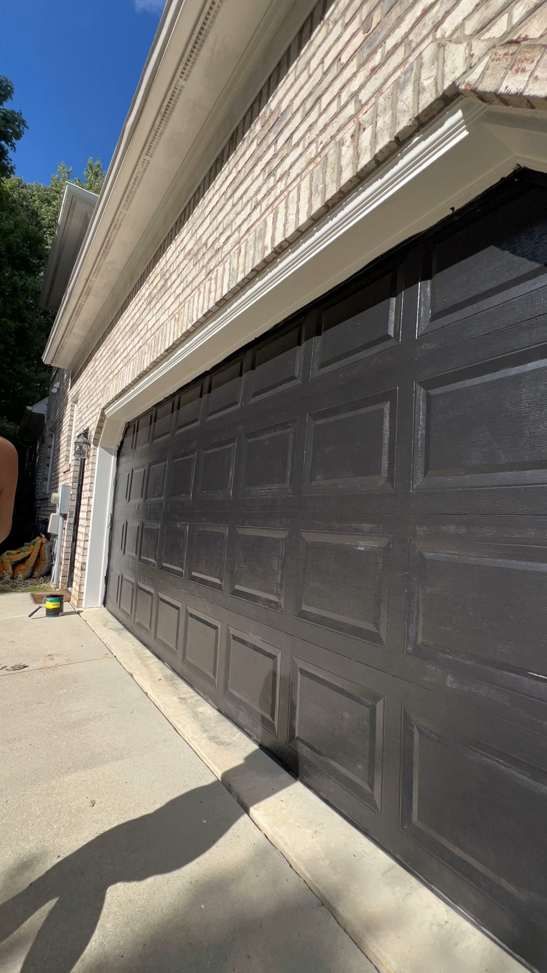 Loving the black!! Time for the trim 🖤

#LTKHome #LTKActive #LTKSaleAlert