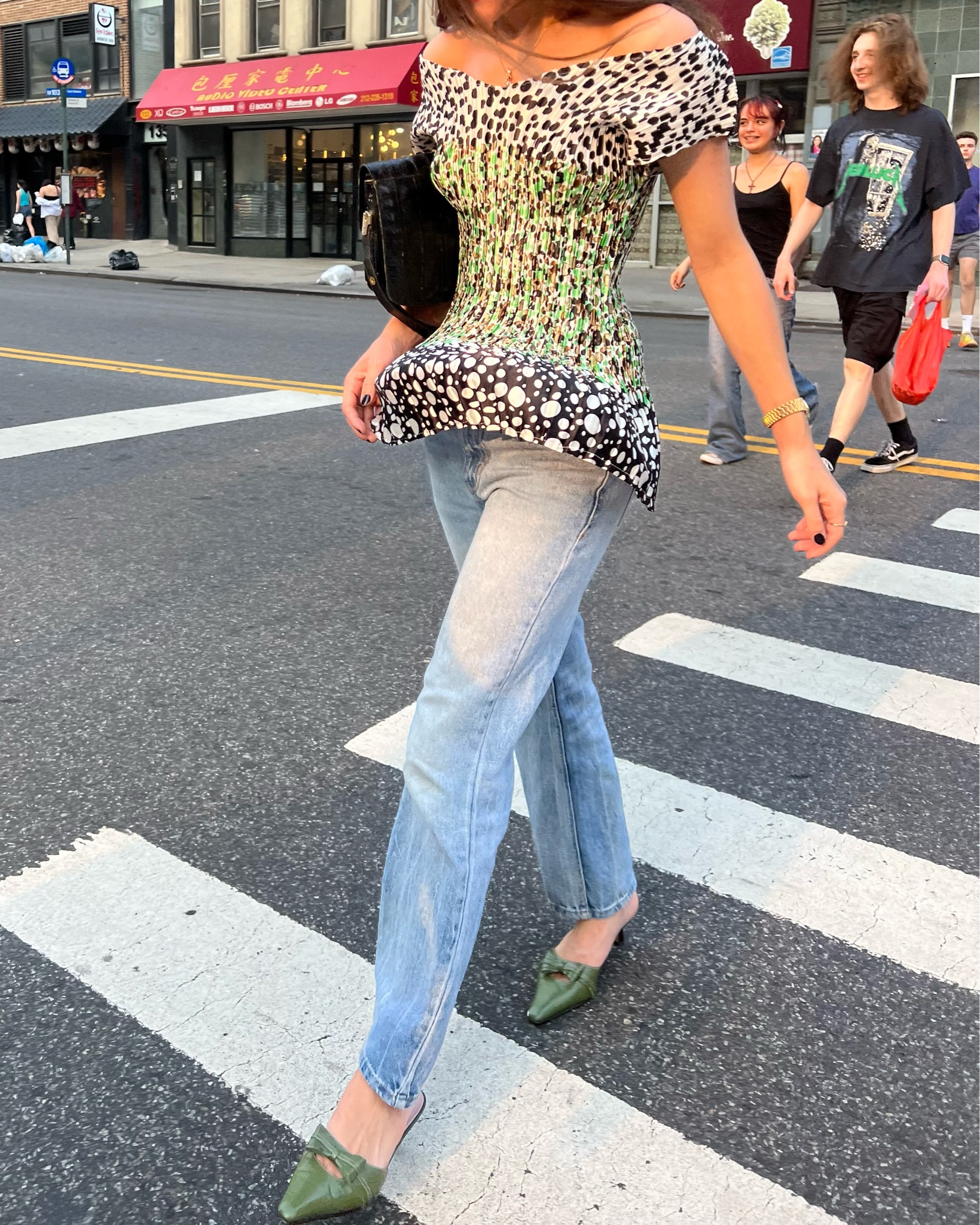 dinner ootd 🤍
found different versions of the same top
for you guys! 

#LTKFind #LTKstyletip #LTKunder100